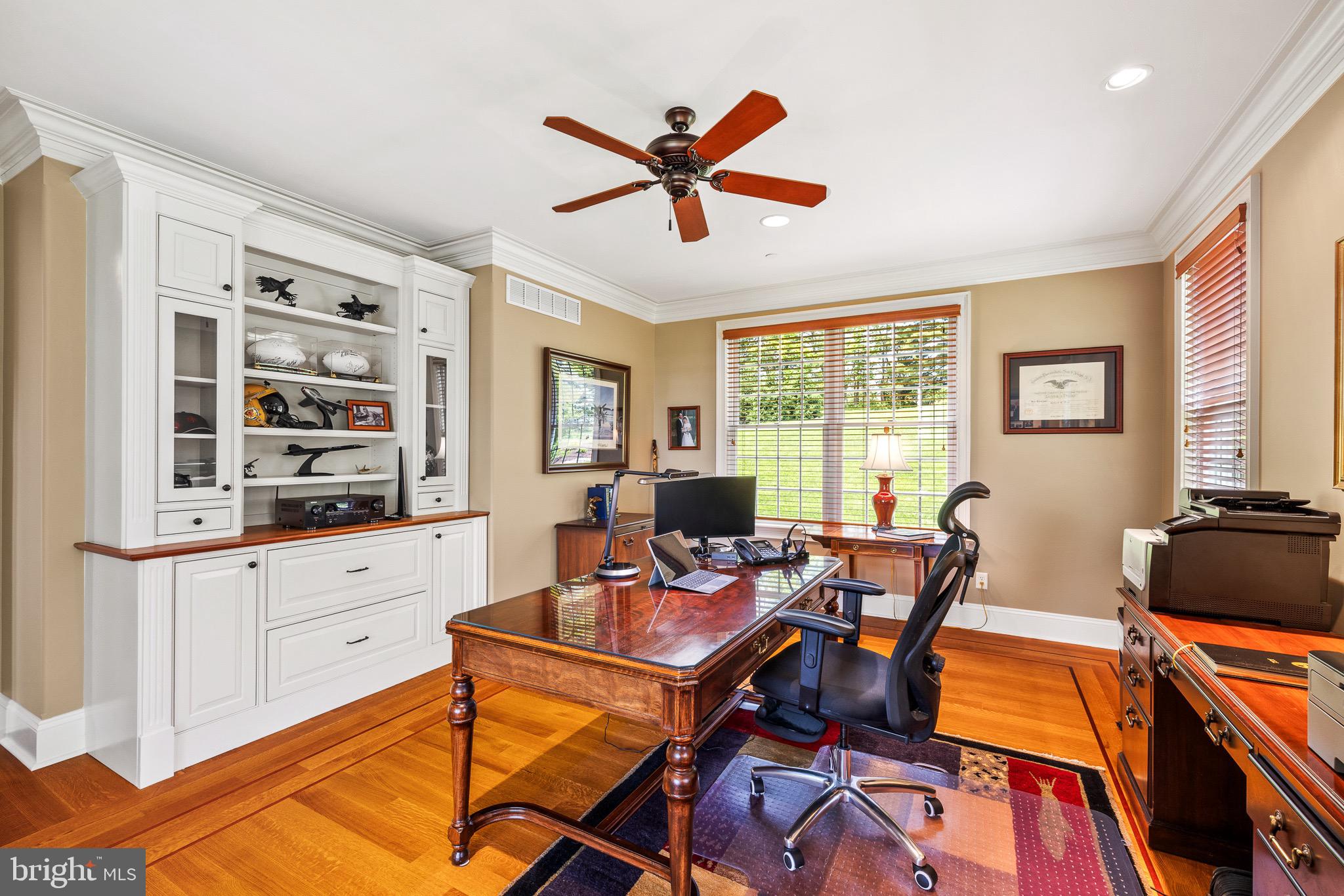 5835 RIDGEVIEW DRIVE