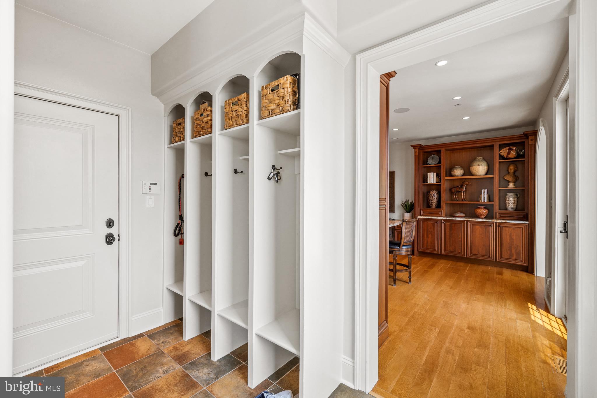 5835 RIDGEVIEW DRIVE