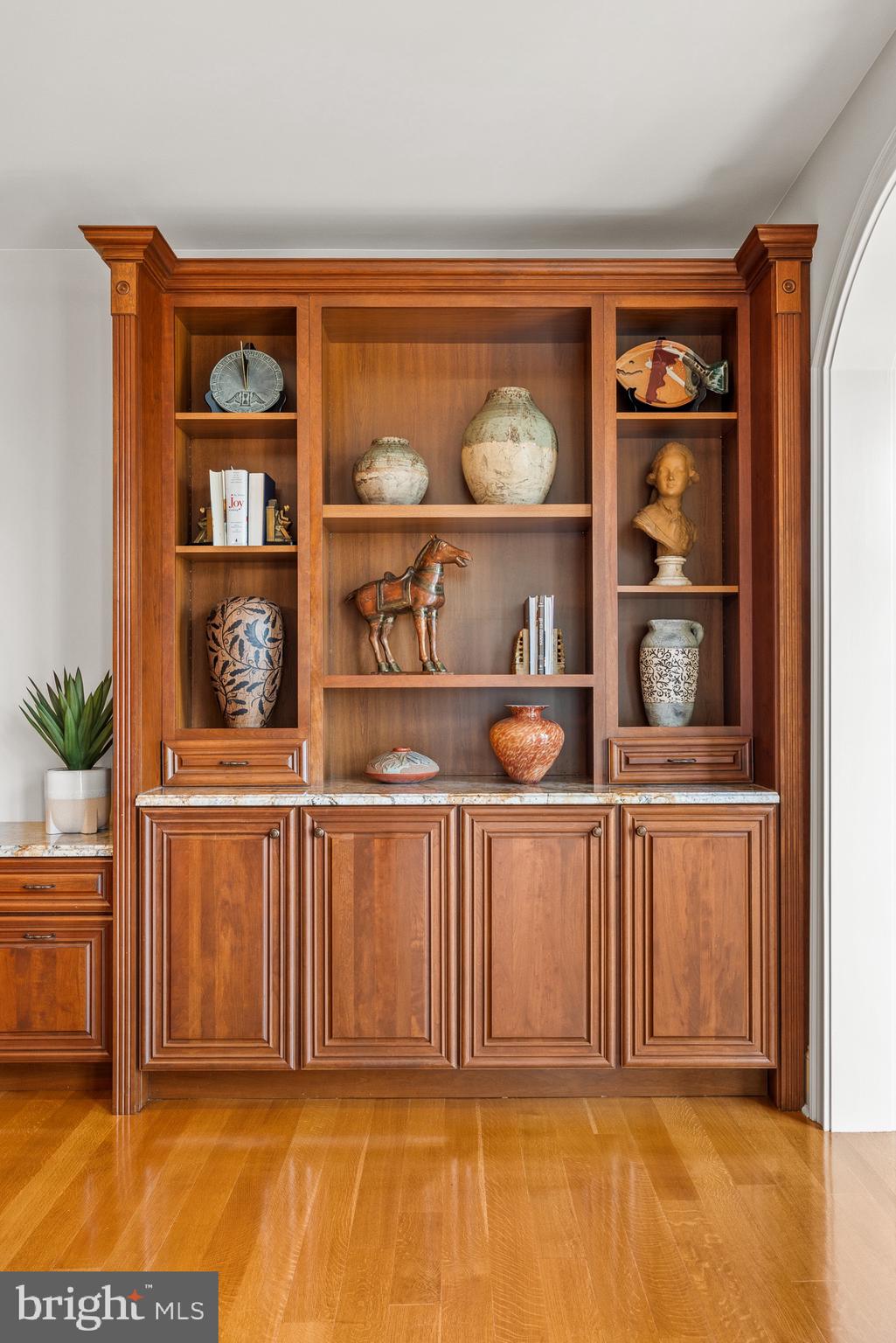 5835 RIDGEVIEW DRIVE