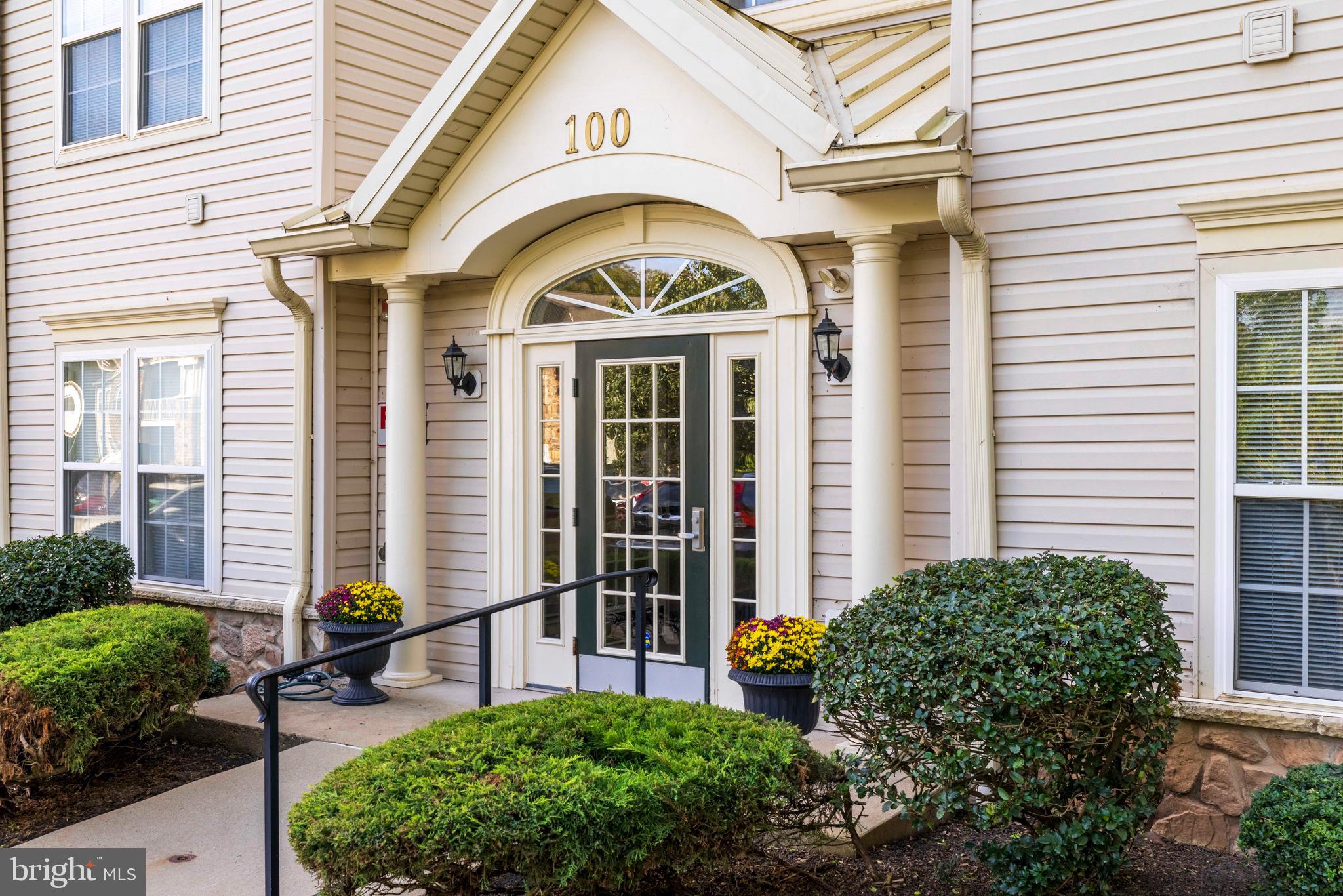 100 FIDDLELEAF LANE 104