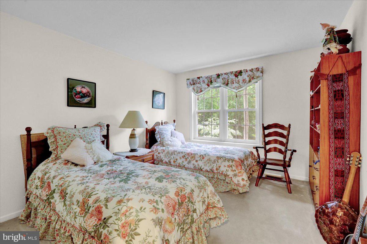 586 Berwyn Baptist Rd