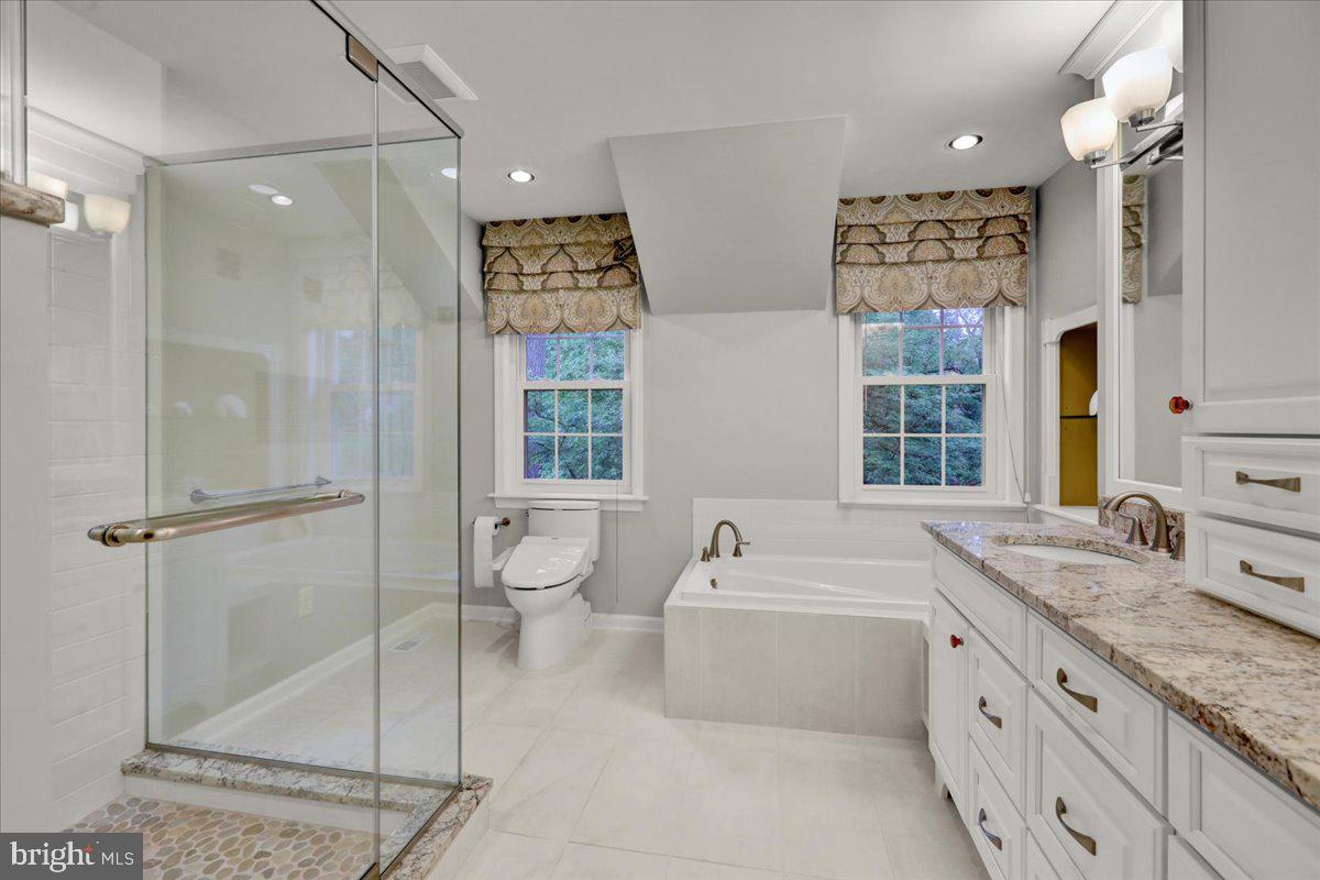 586 Berwyn Baptist Rd