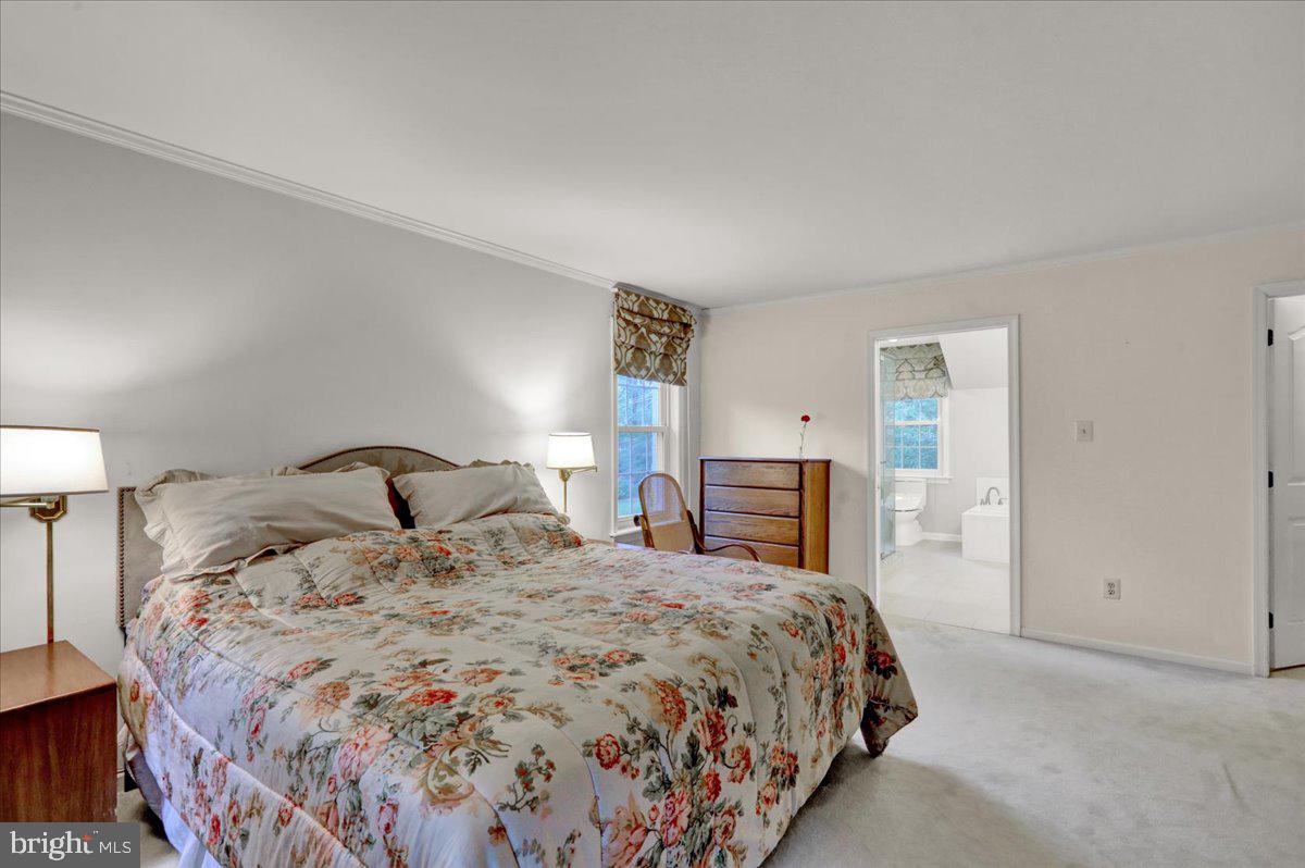 586 Berwyn Baptist Rd