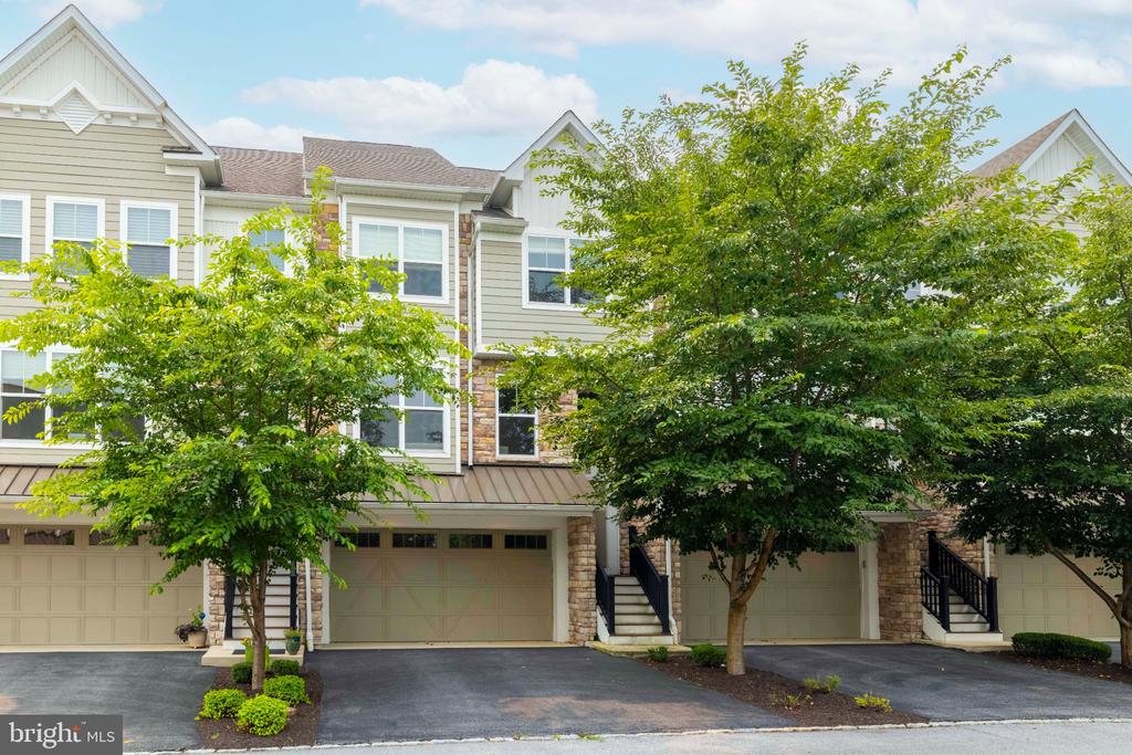 38 NEW COUNTRYSIDE DRIVE