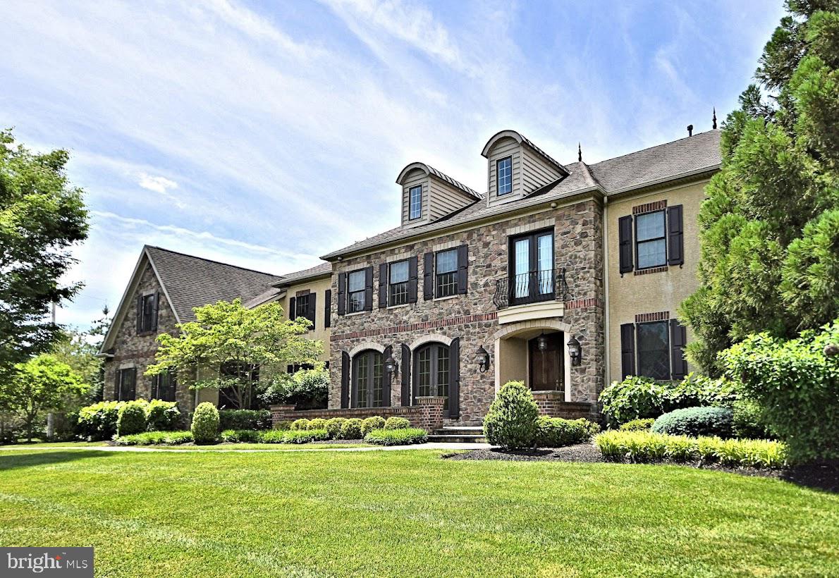 1230 Maplewood Dr