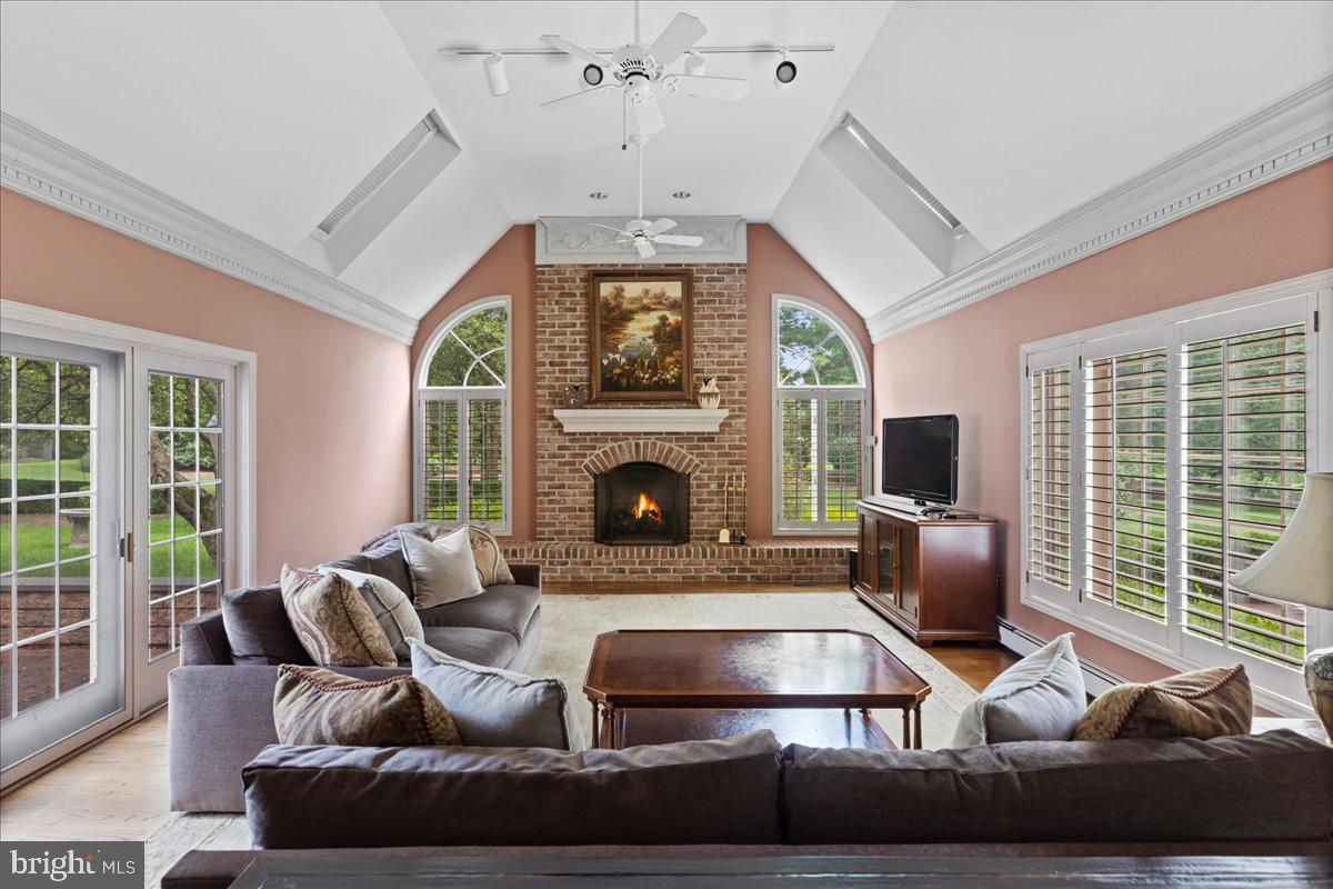 1208 Hunt Seat Dr