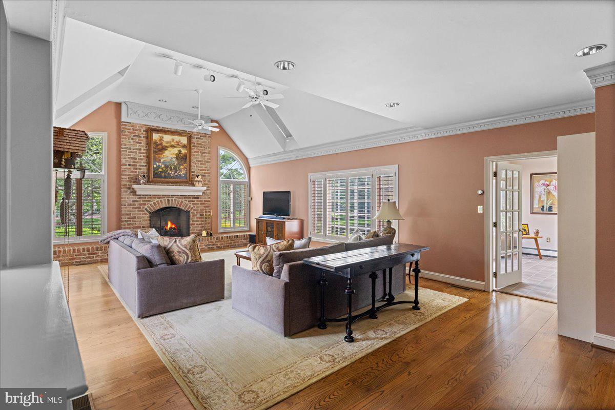 1208 Hunt Seat Dr