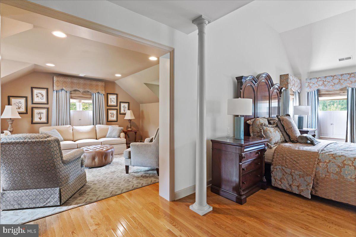 1208 Hunt Seat Dr