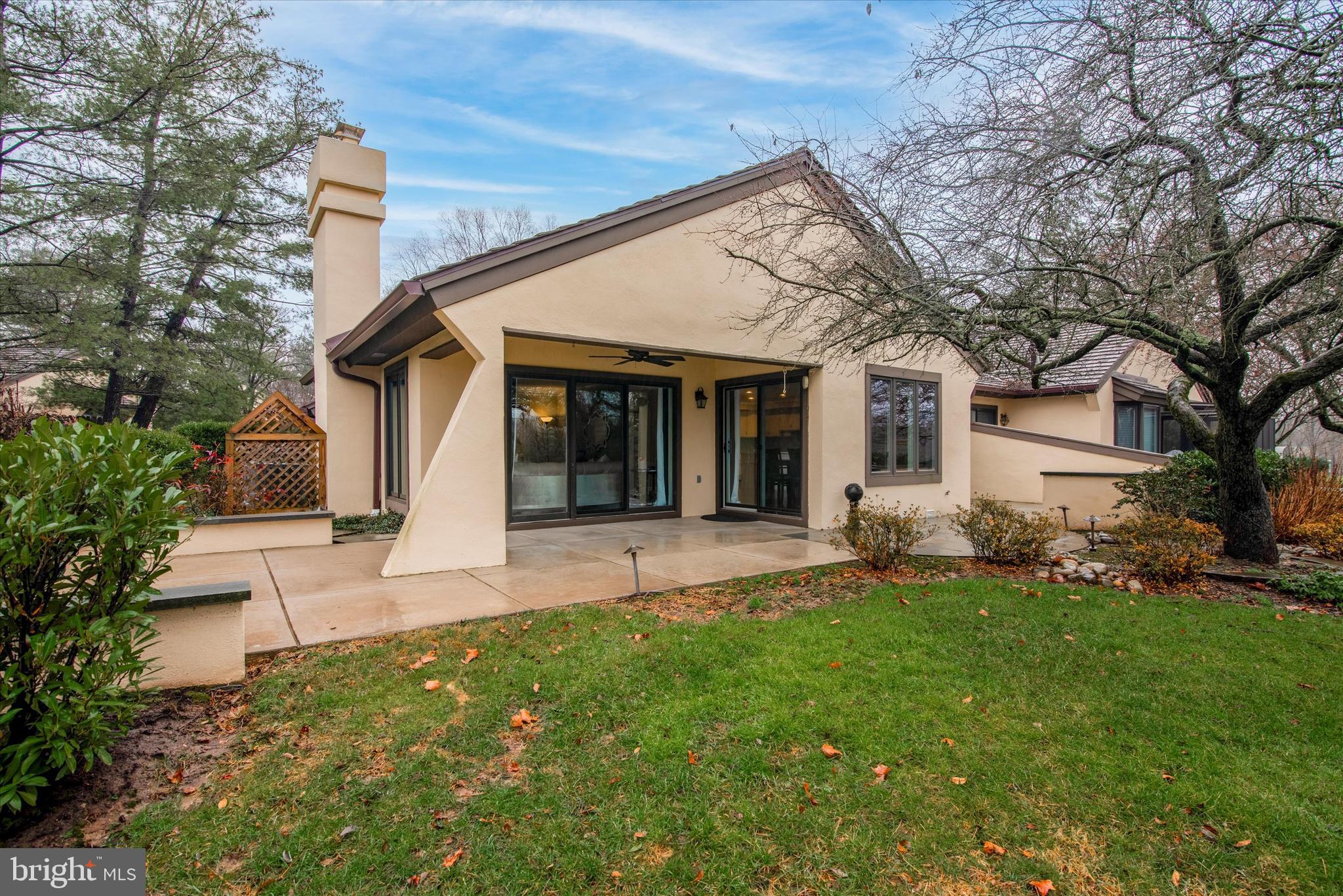11 Springhouse Ln
