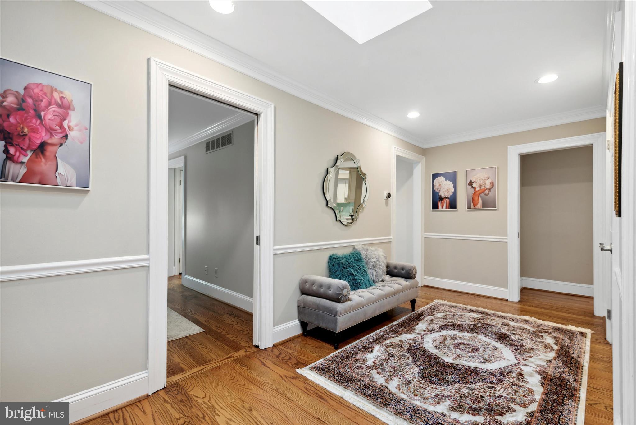 11 Springhouse Ln