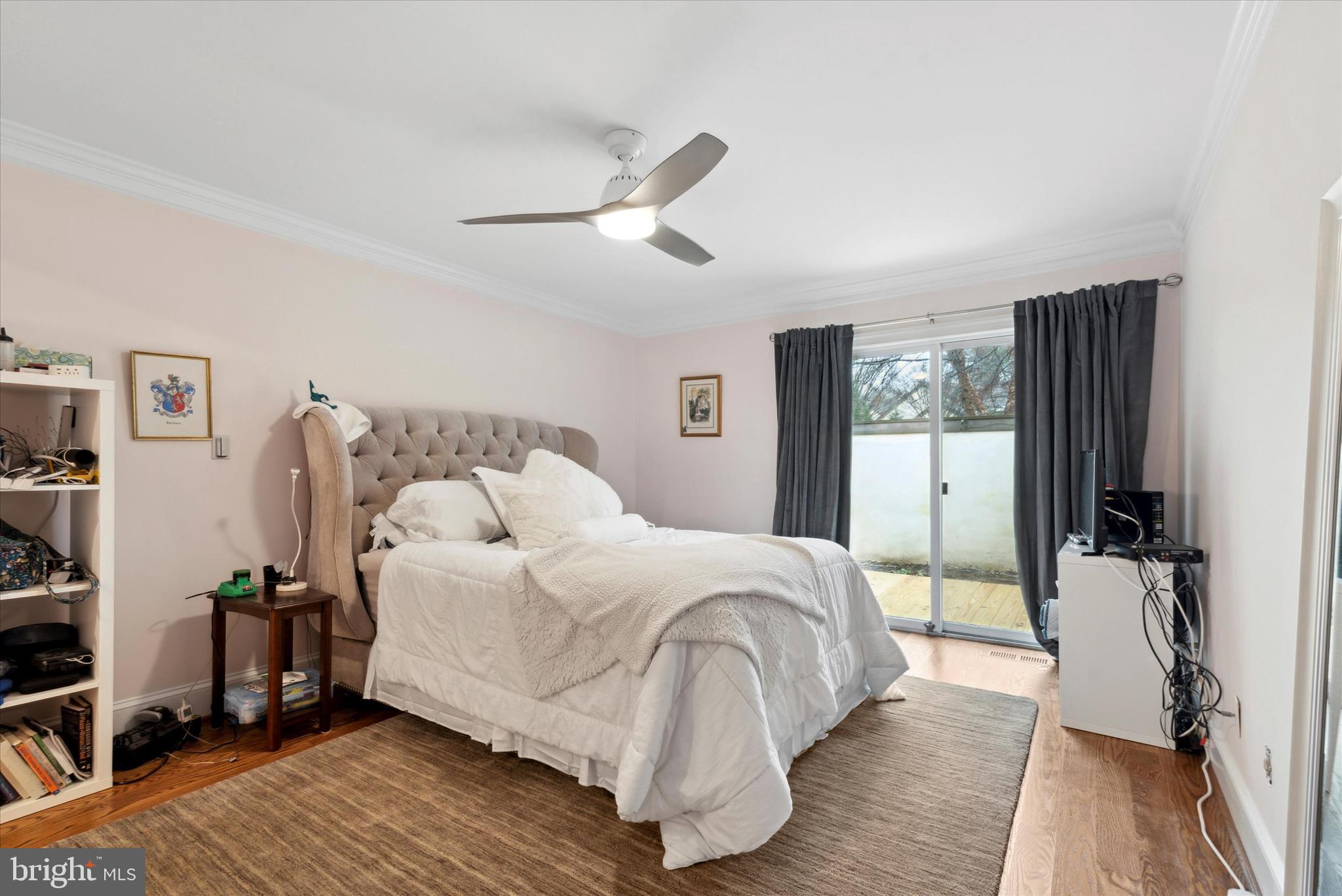 11 Springhouse Ln