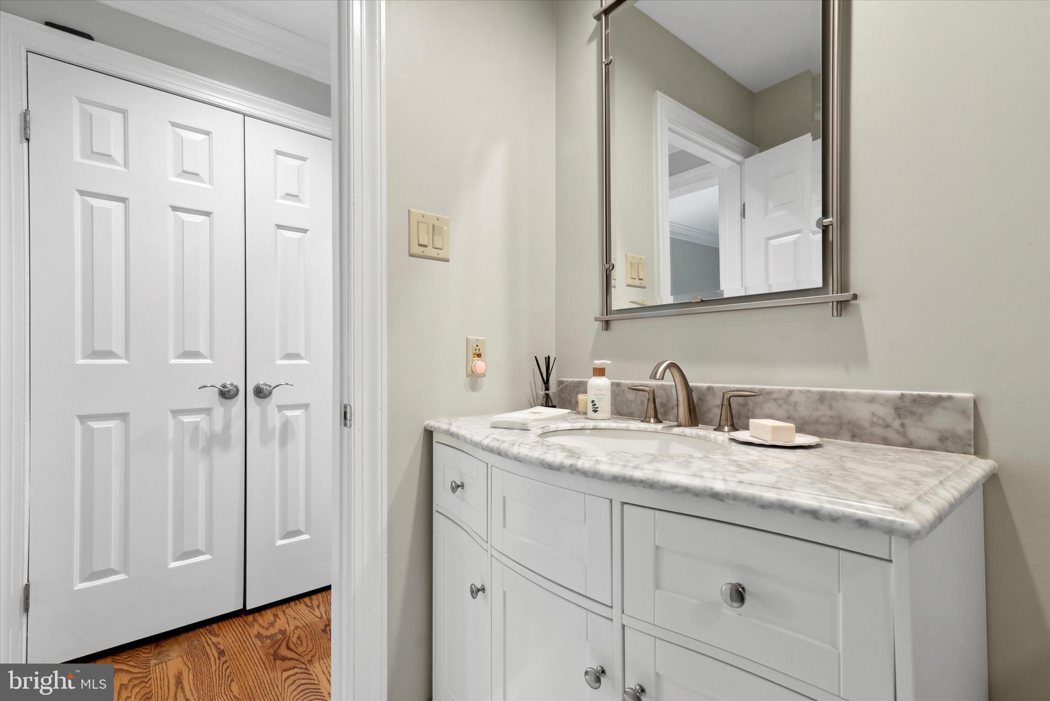 11 Springhouse Ln