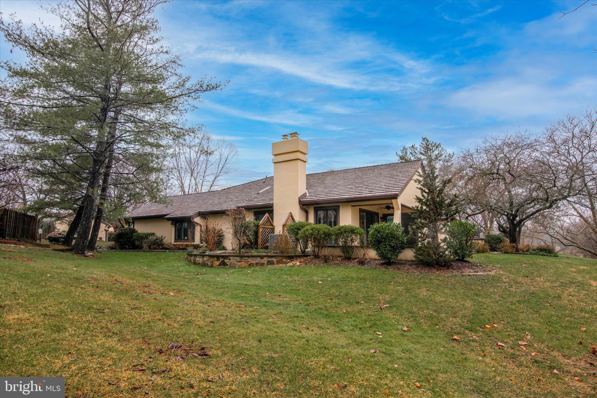 11 Springhouse Ln