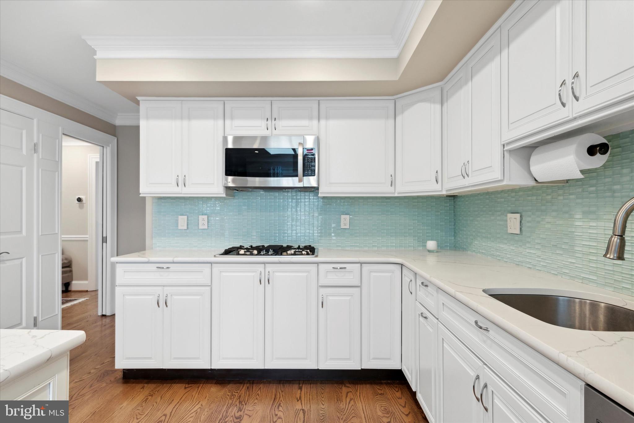 11 Springhouse Ln
