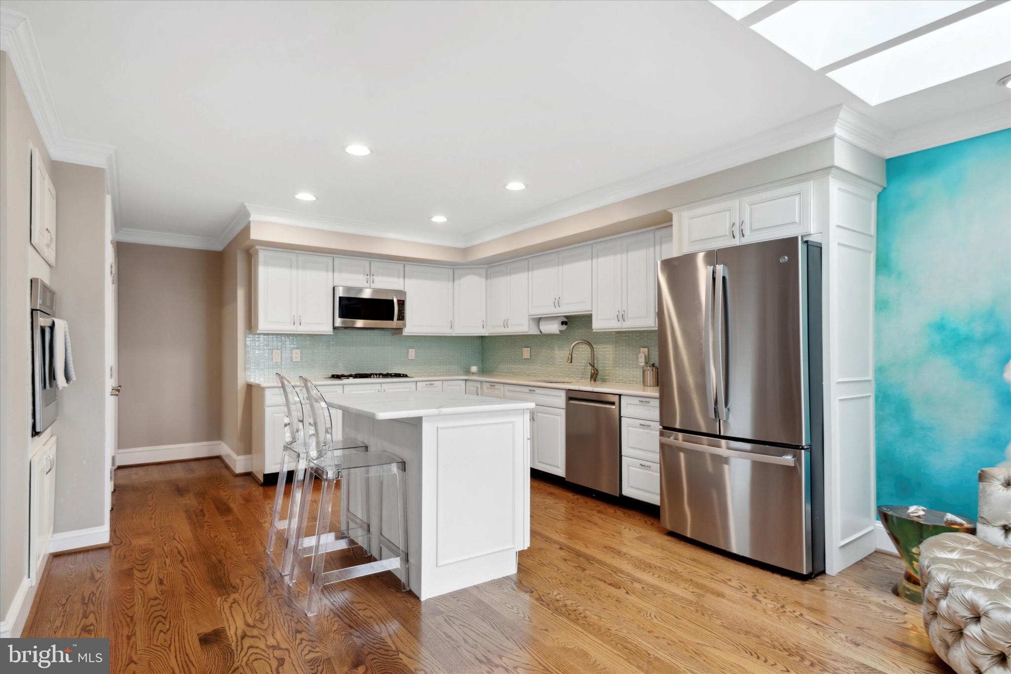 11 Springhouse Ln