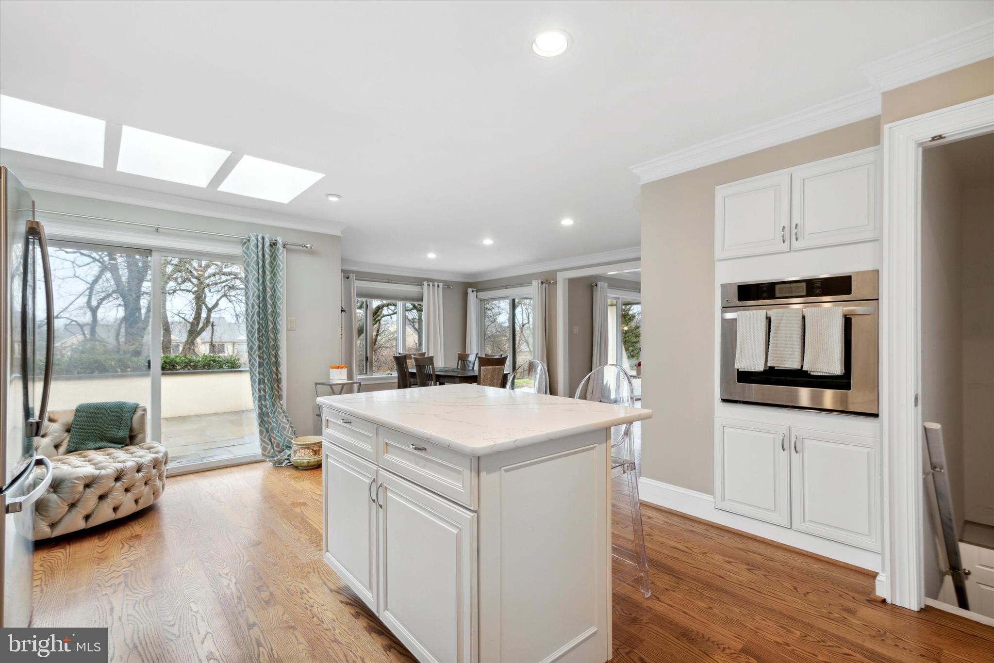 11 Springhouse Ln