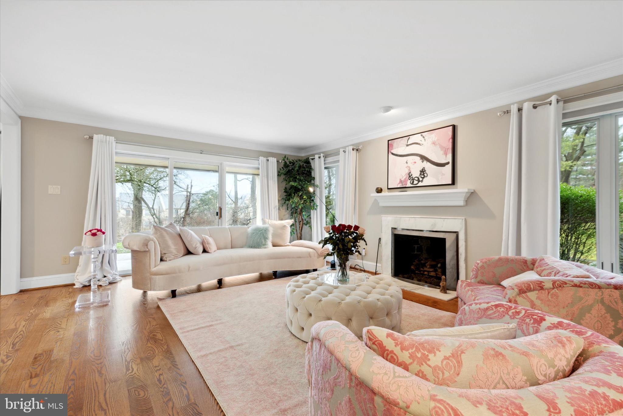 11 Springhouse Ln