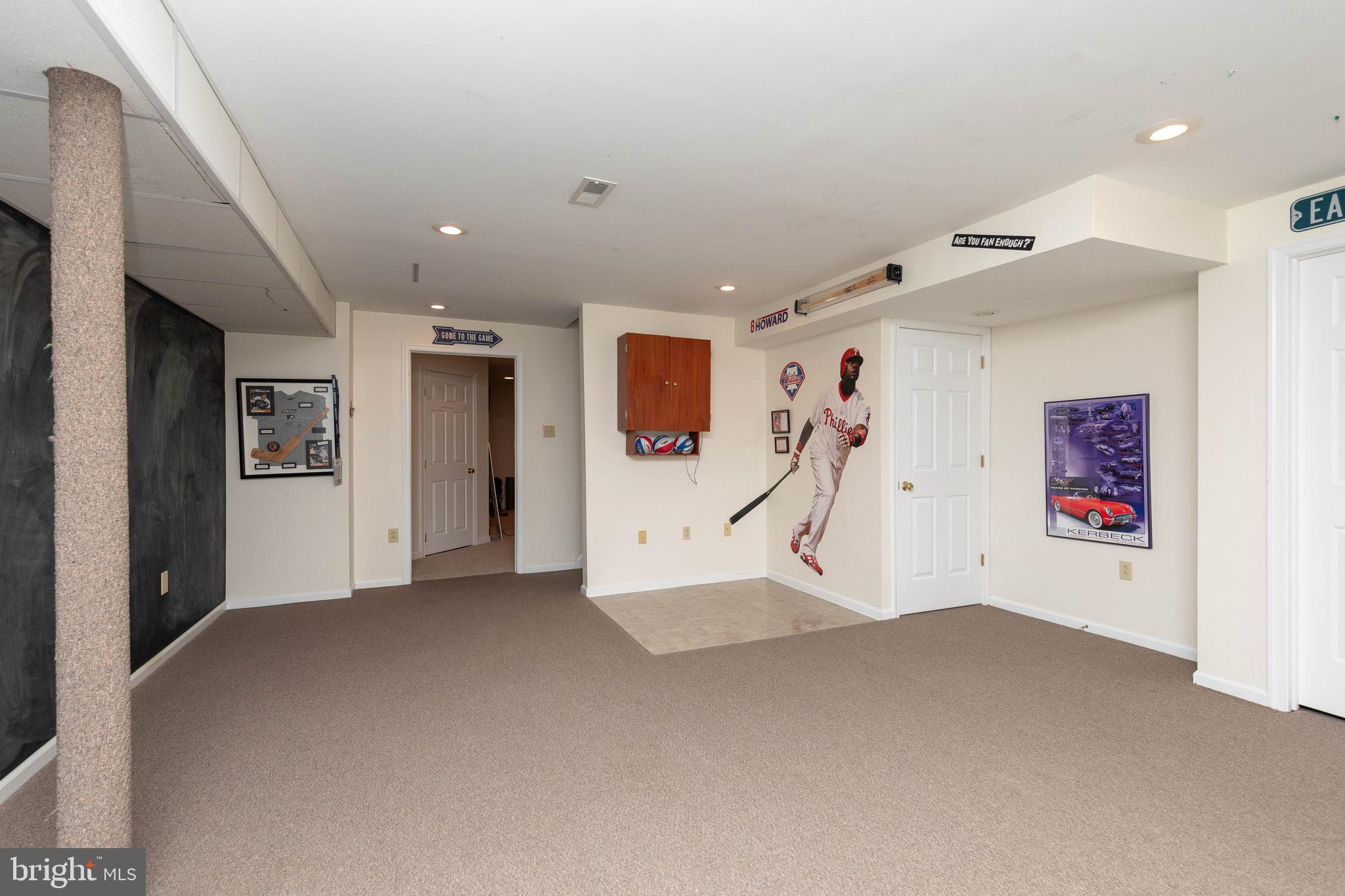 830 Wooded Pond Rd