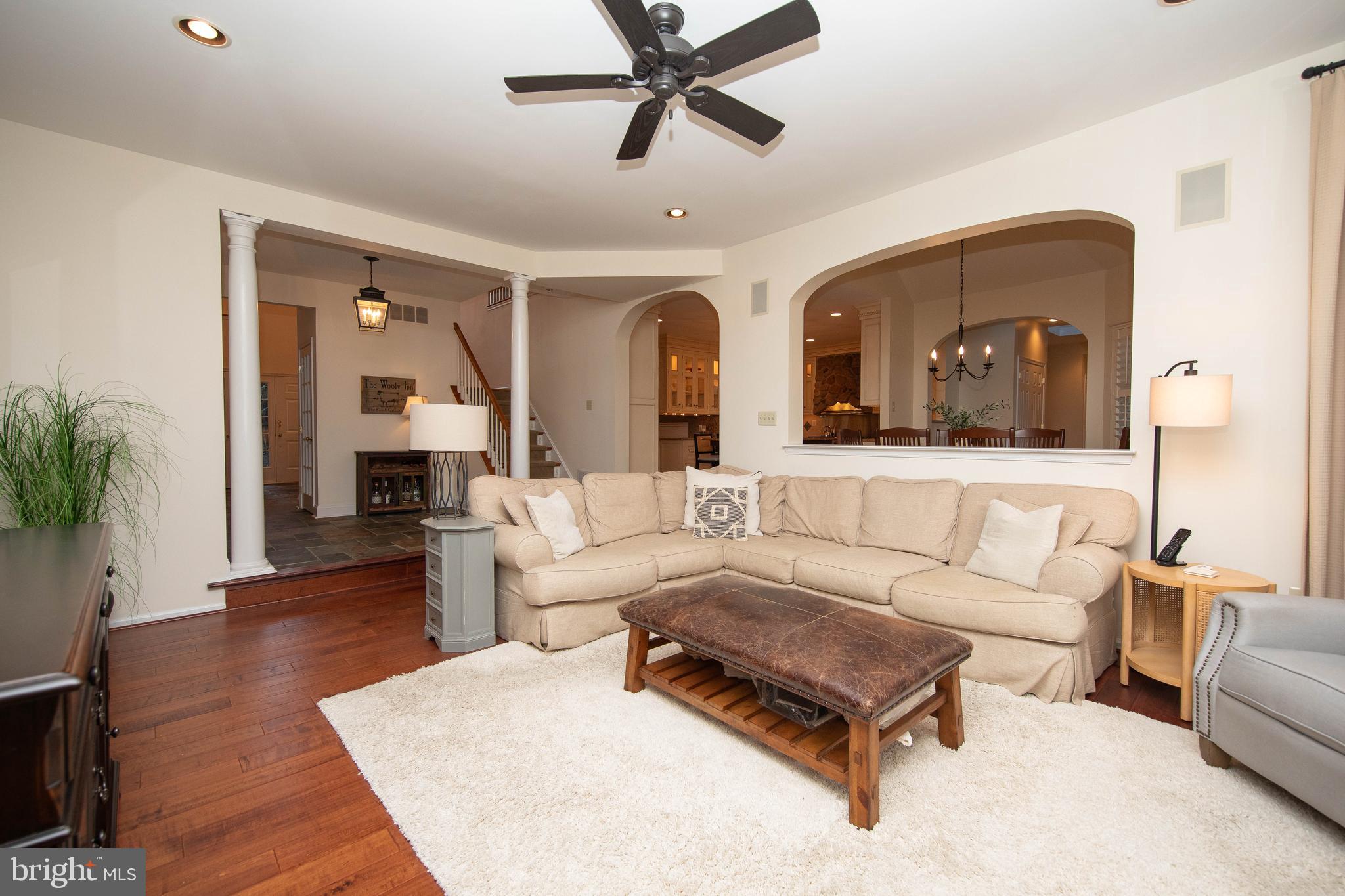 830 Wooded Pond Rd