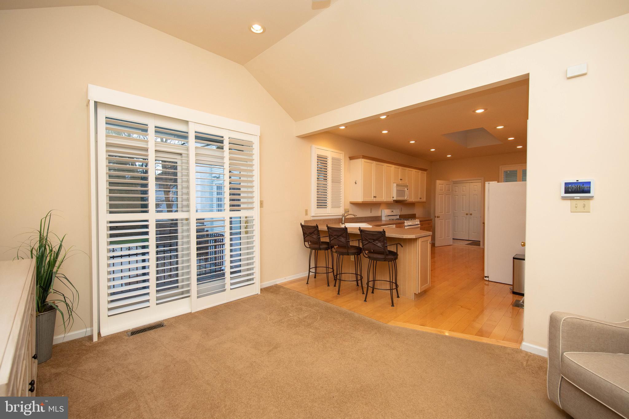 830 Wooded Pond Rd