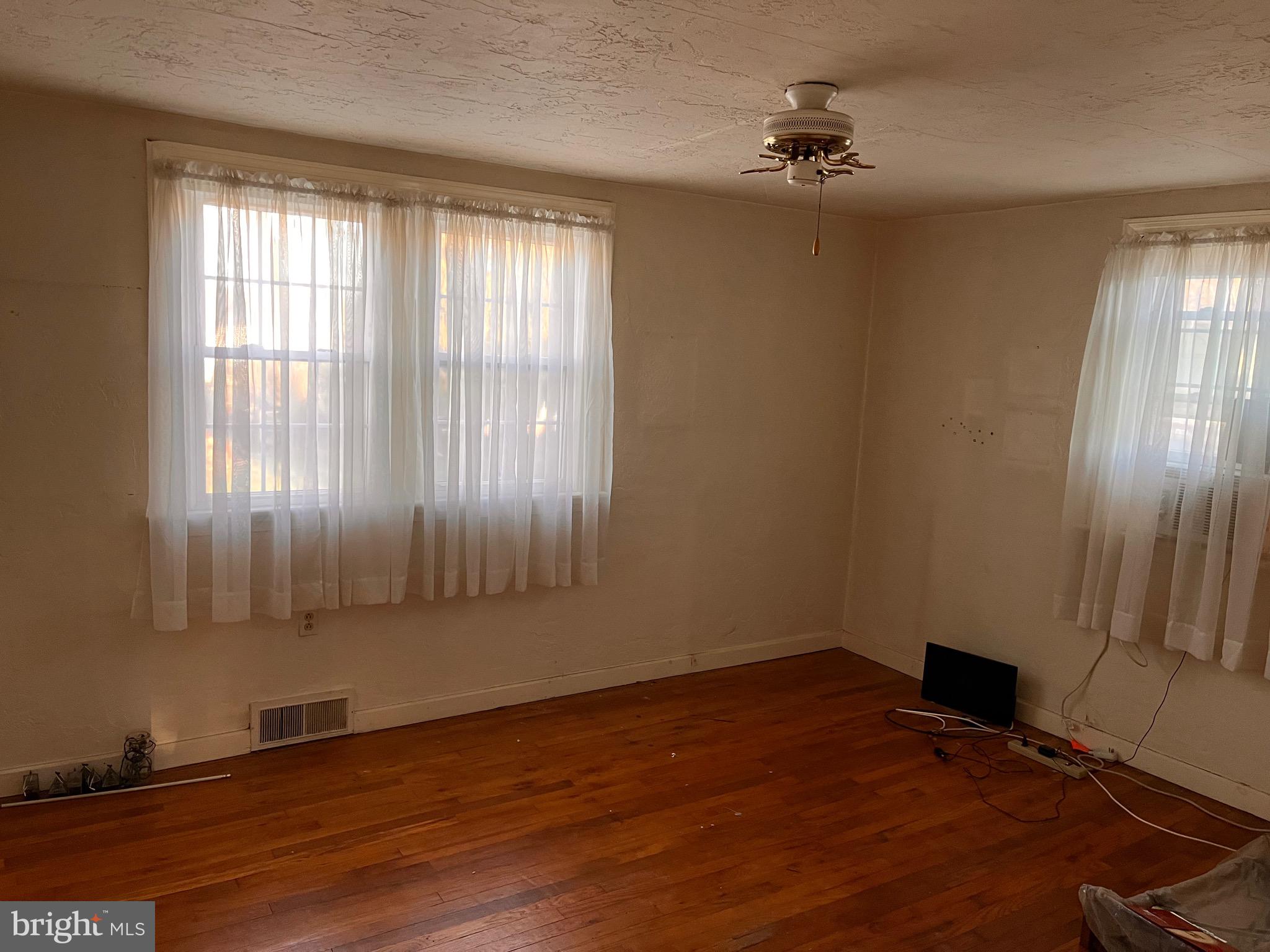 432 Hoover Ave
