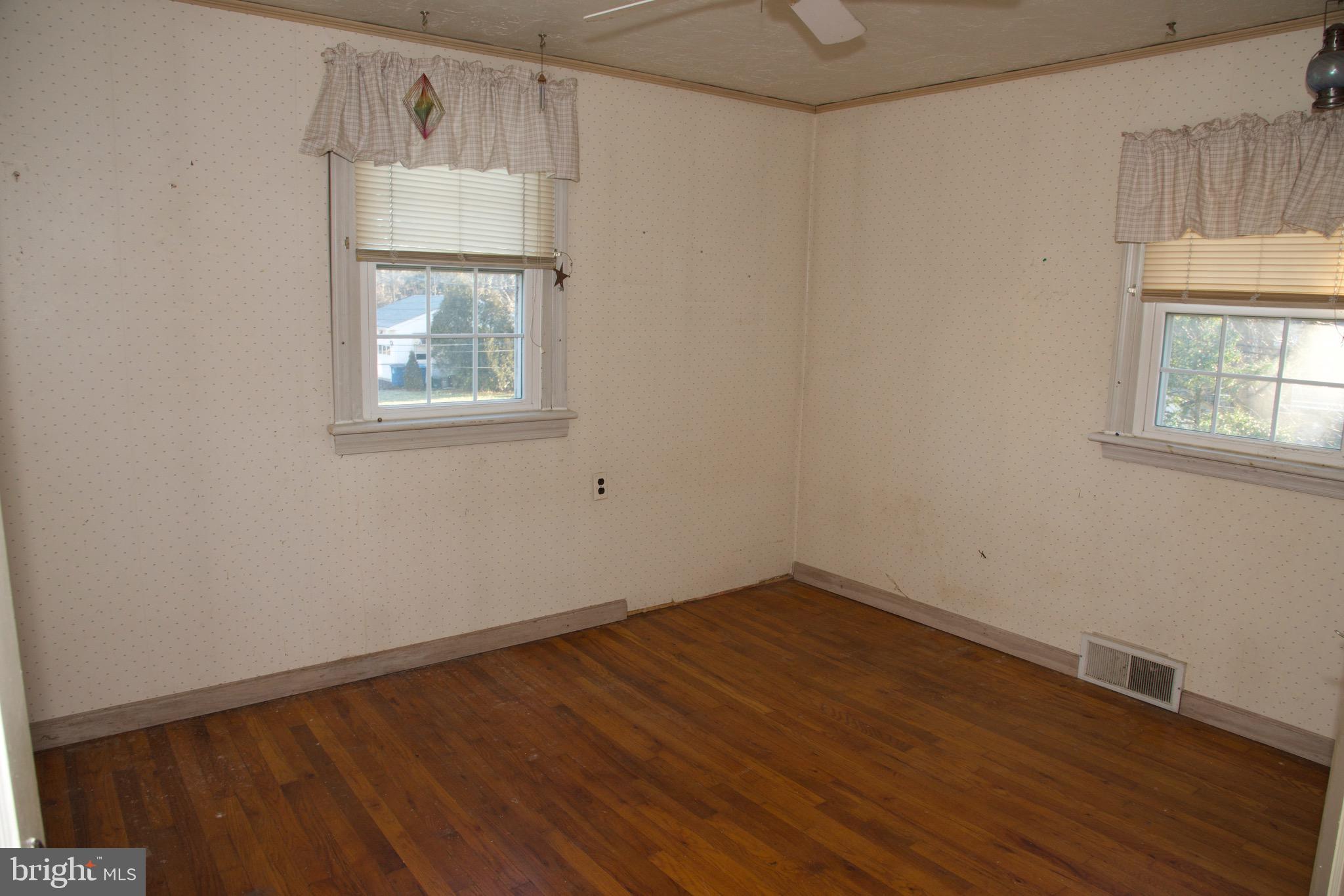 432 Hoover Ave