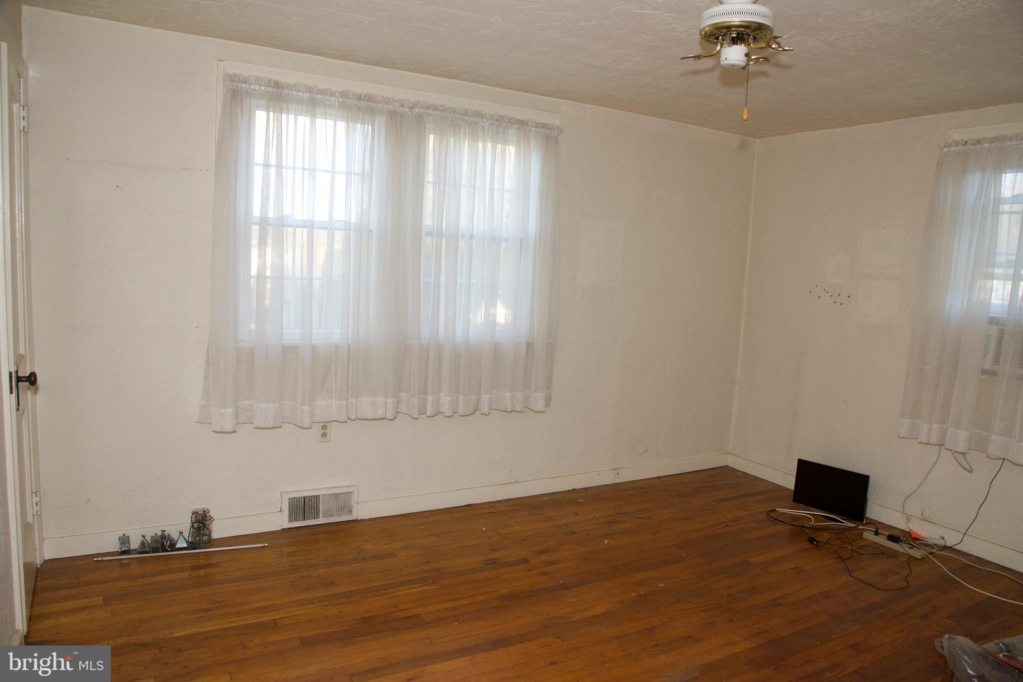 432 Hoover Ave