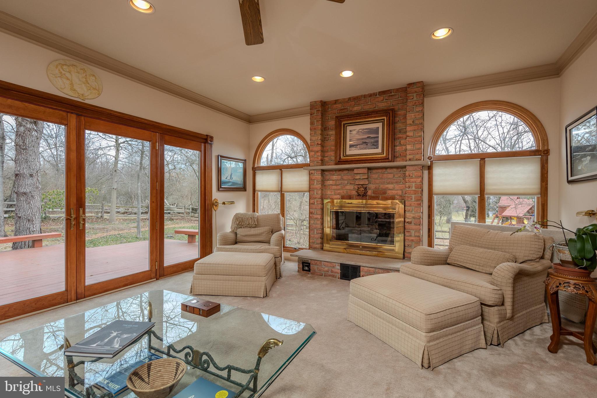 700 Whitney Dr