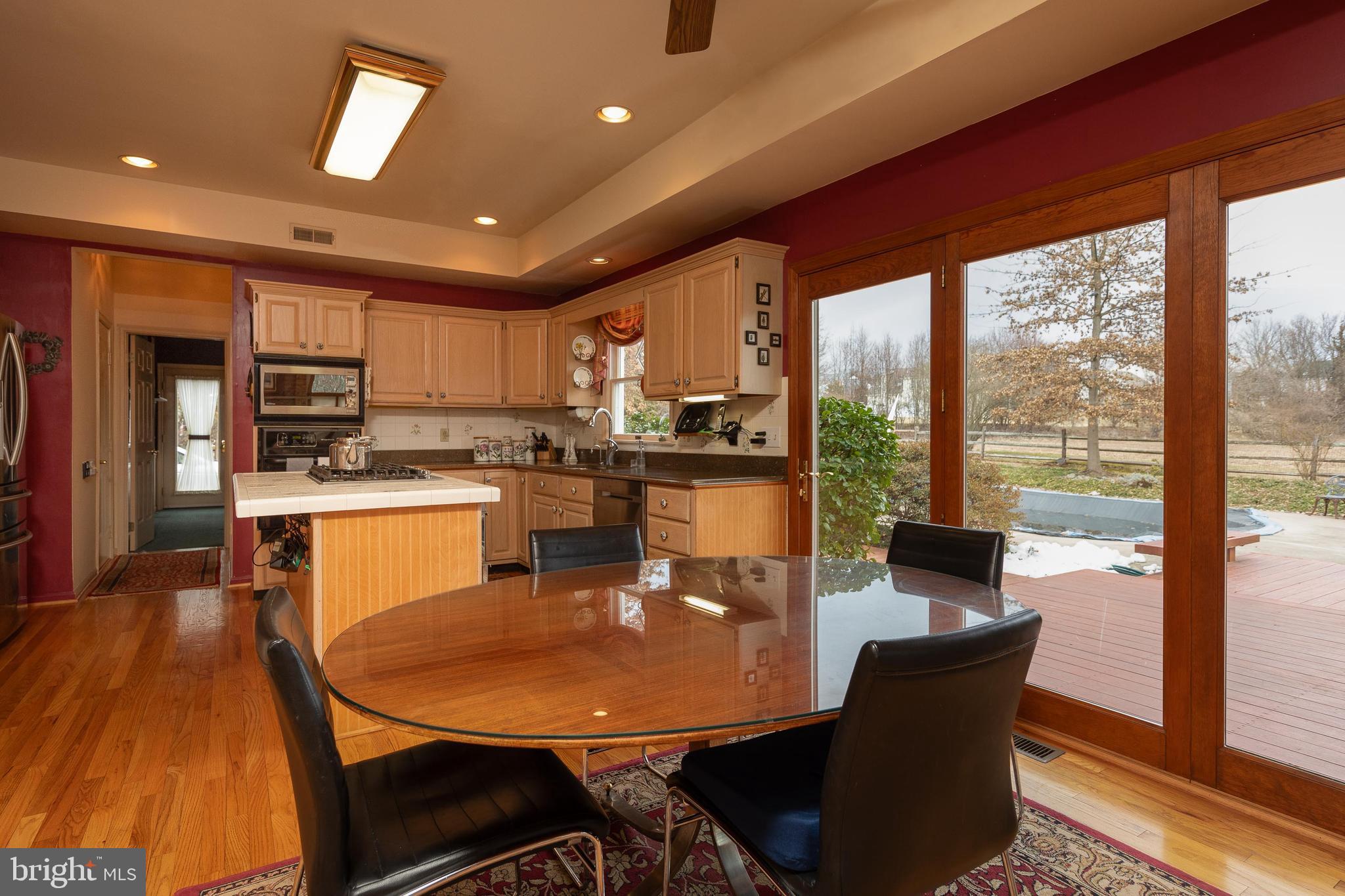 700 Whitney Dr