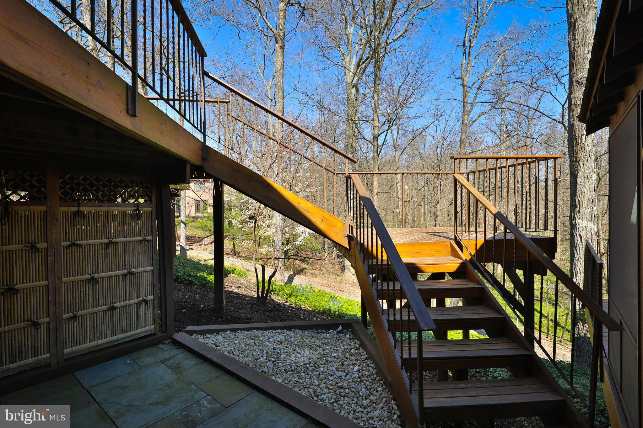 1503 Valley View Dr