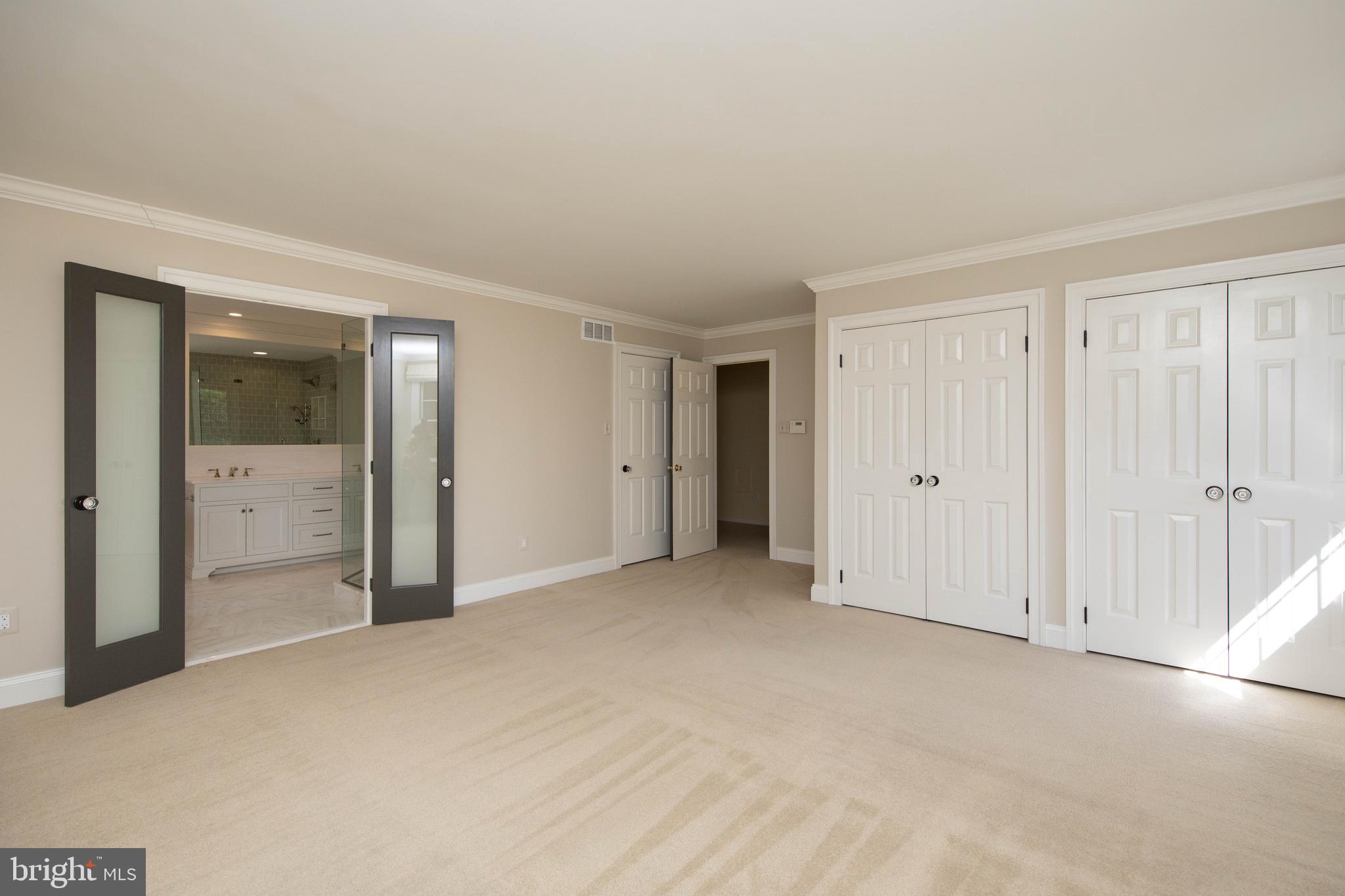 1503 Valley View Dr