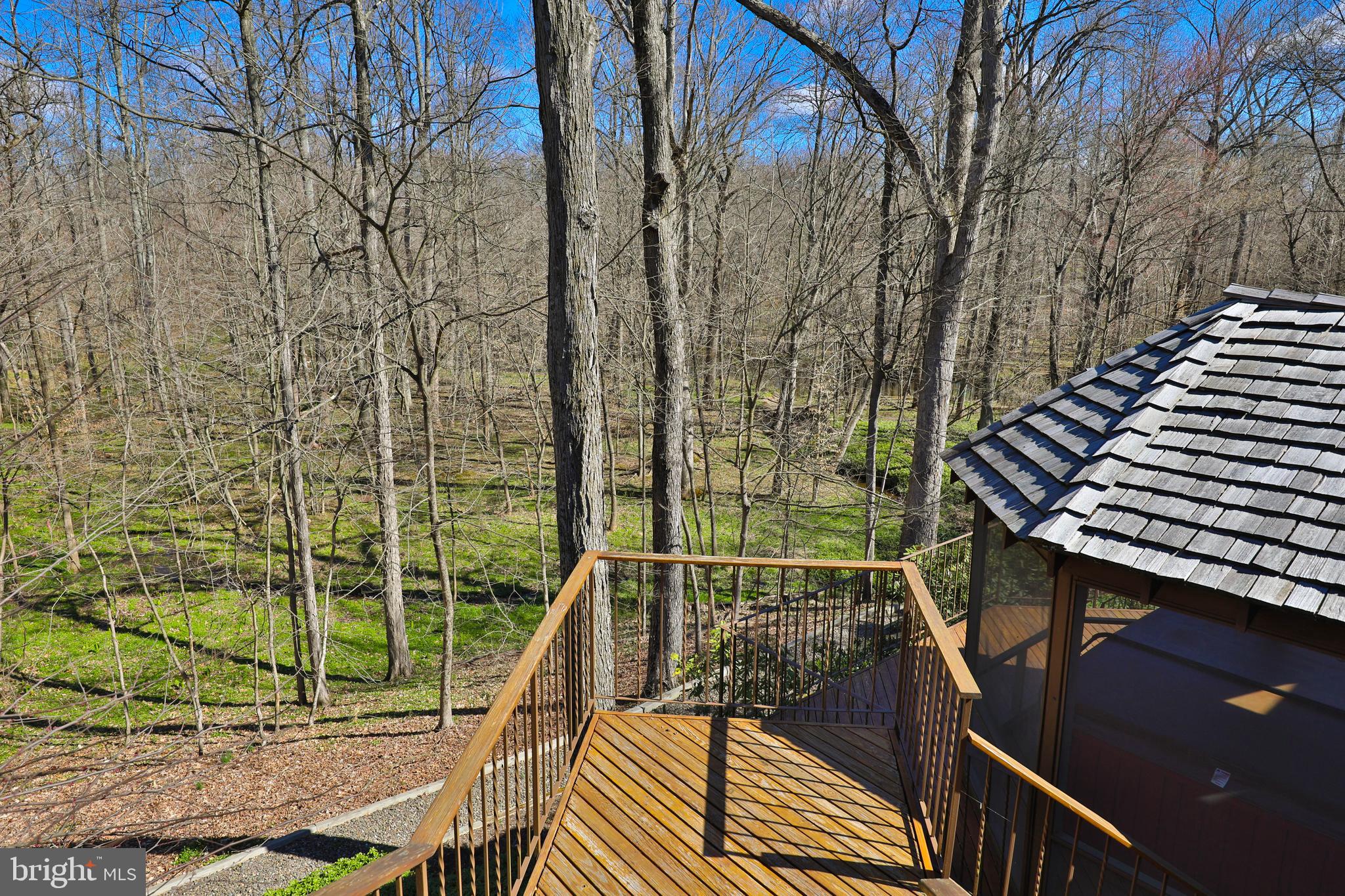 1503 Valley View Dr