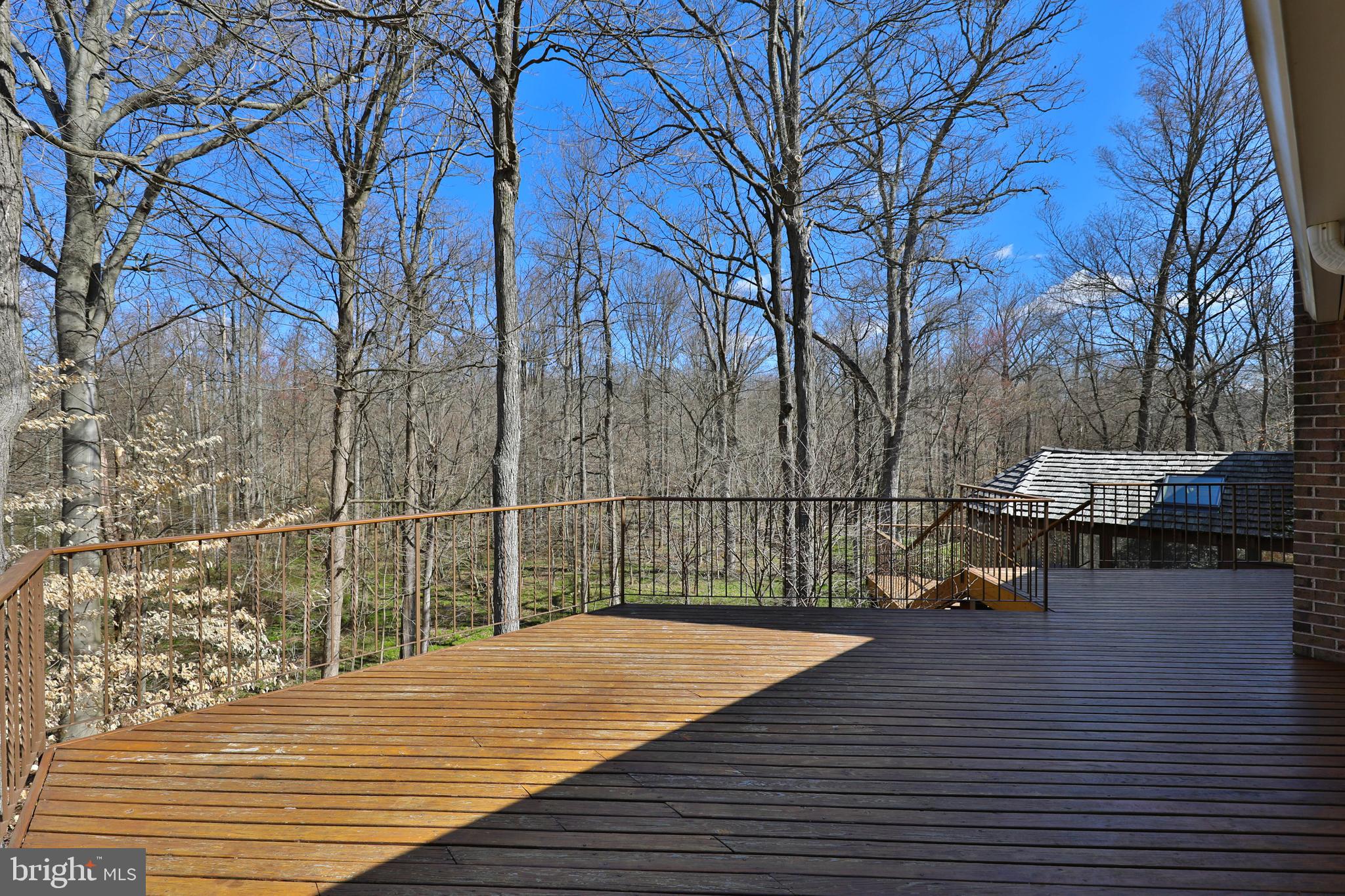 1503 Valley View Dr