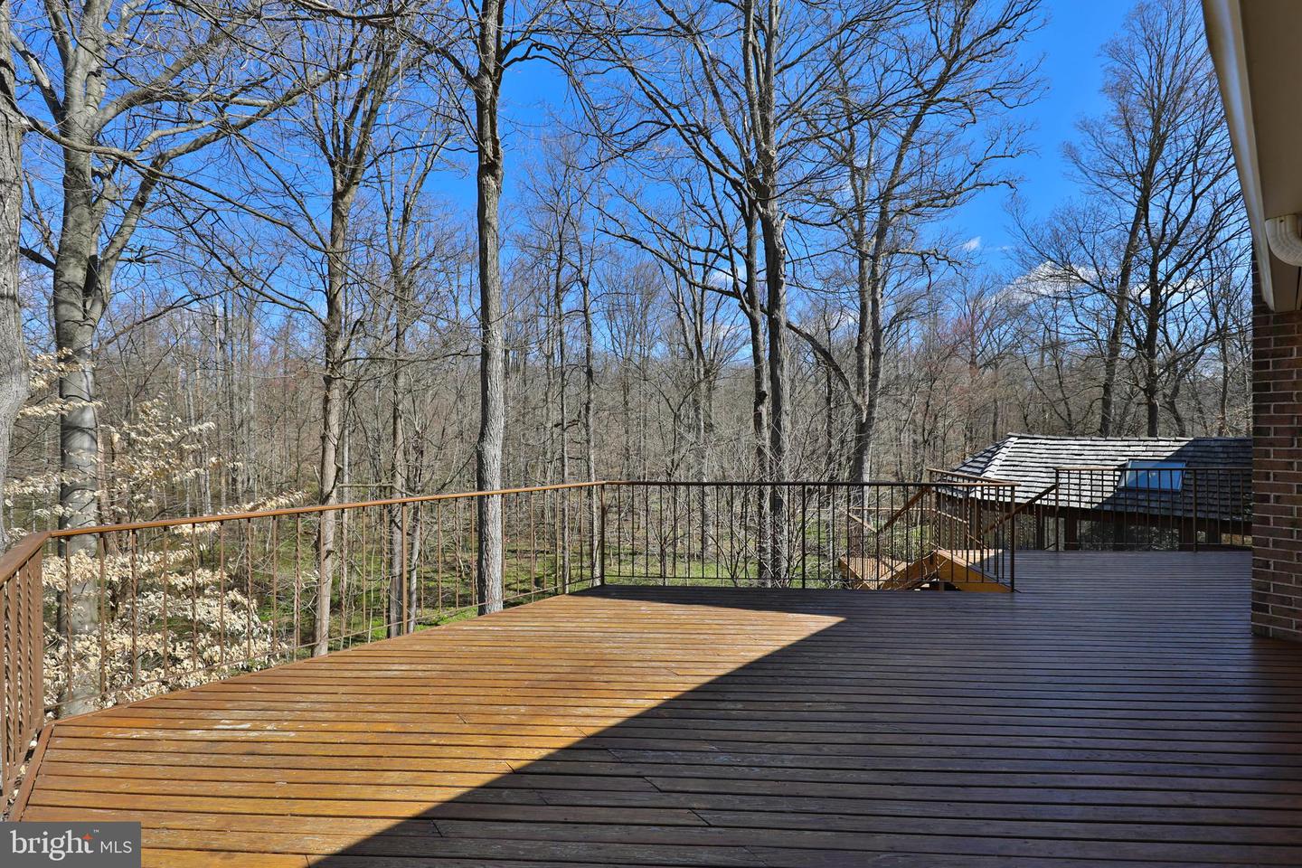 1503 Valley View Dr