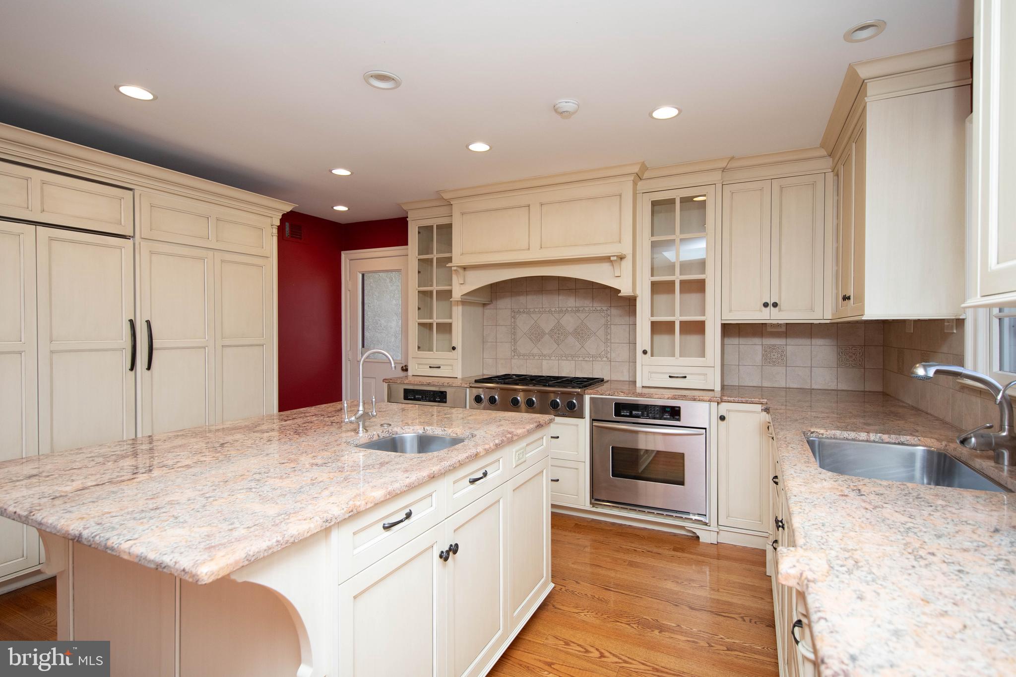1503 Valley View Dr