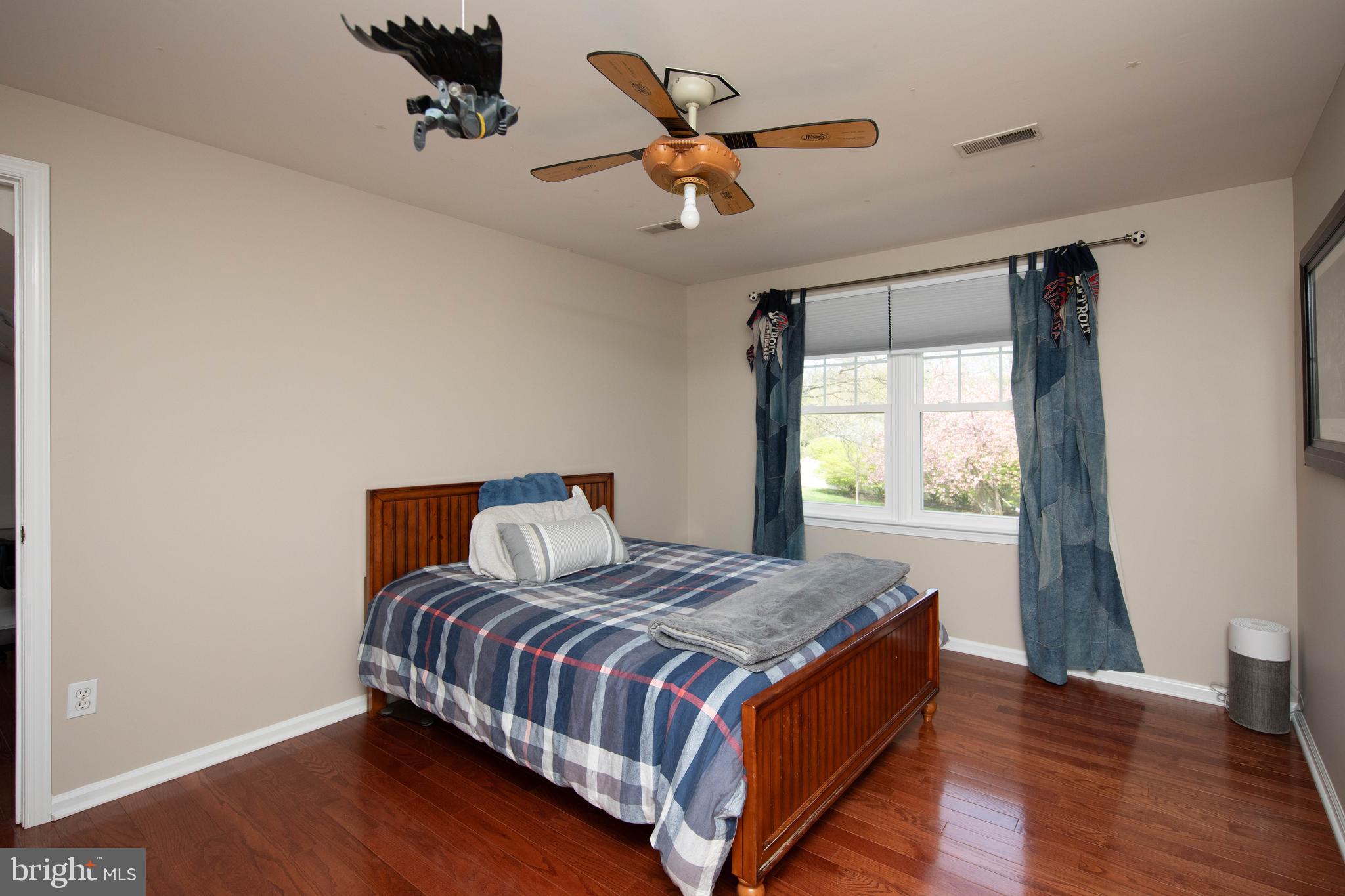 1213 Forest Hill Dr