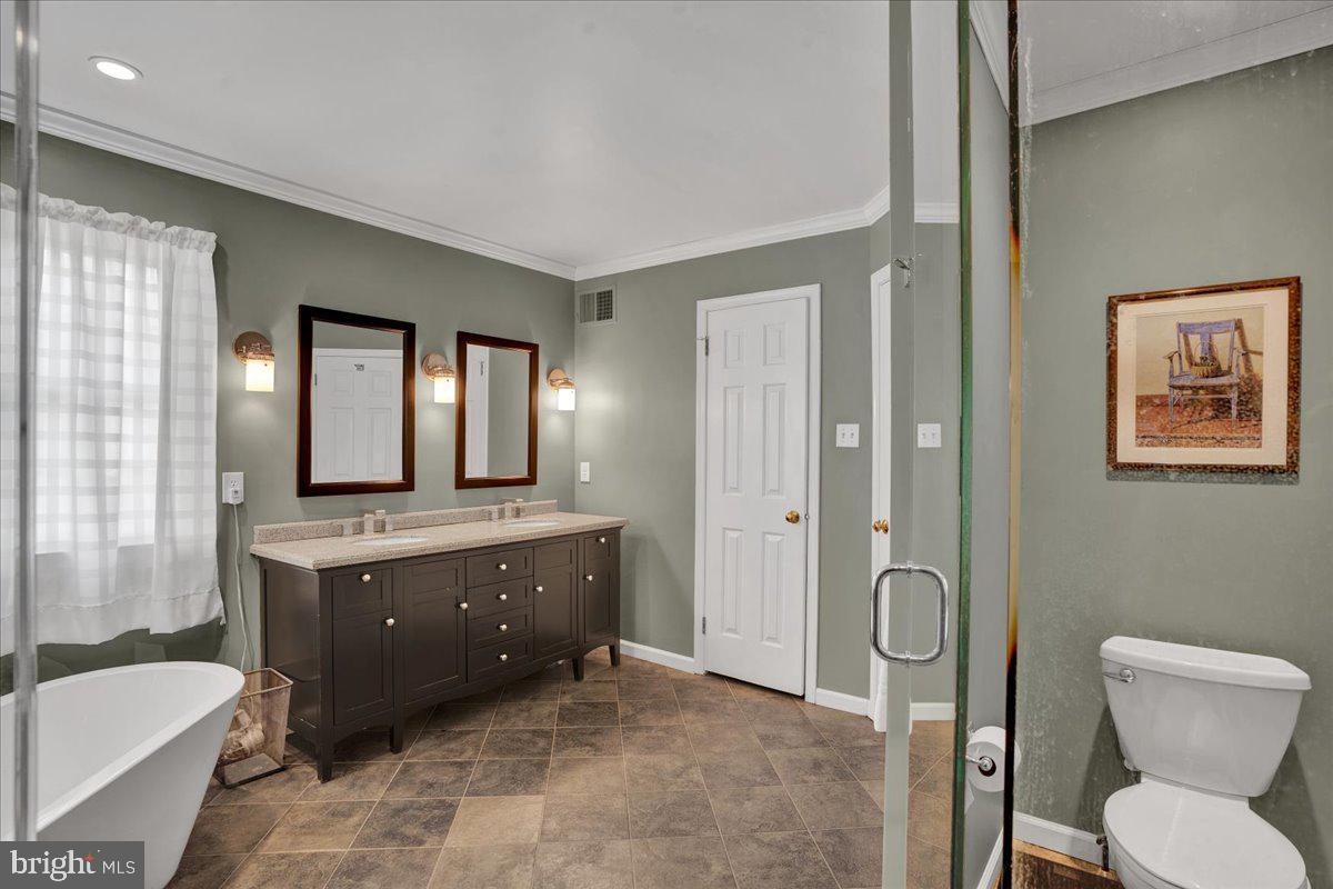 301 Bangor Ln