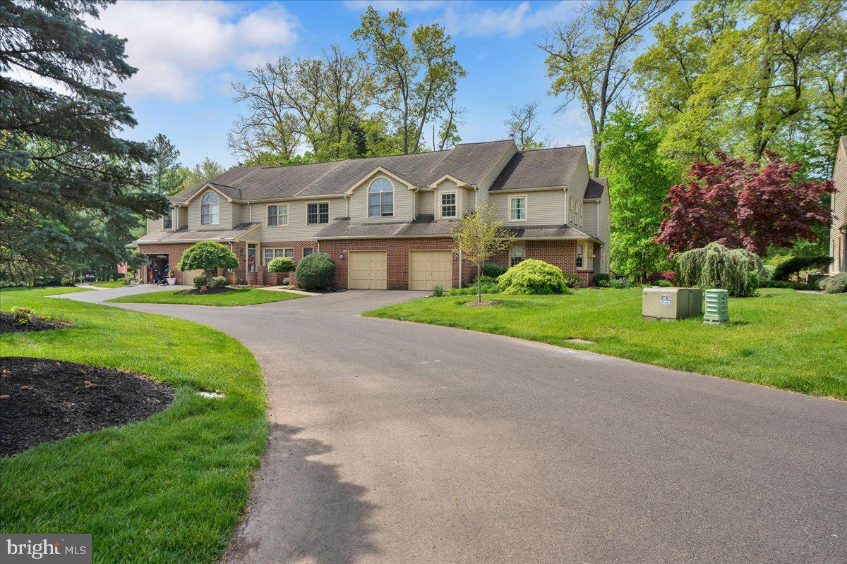 301 Bangor Ln