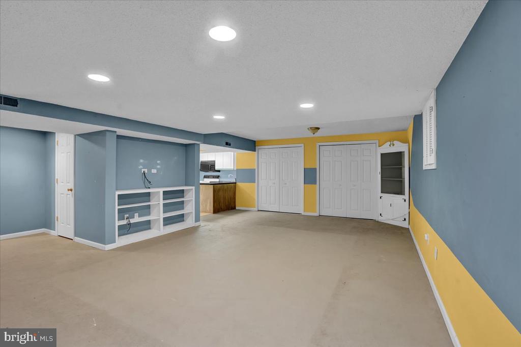 301 Bangor Ln