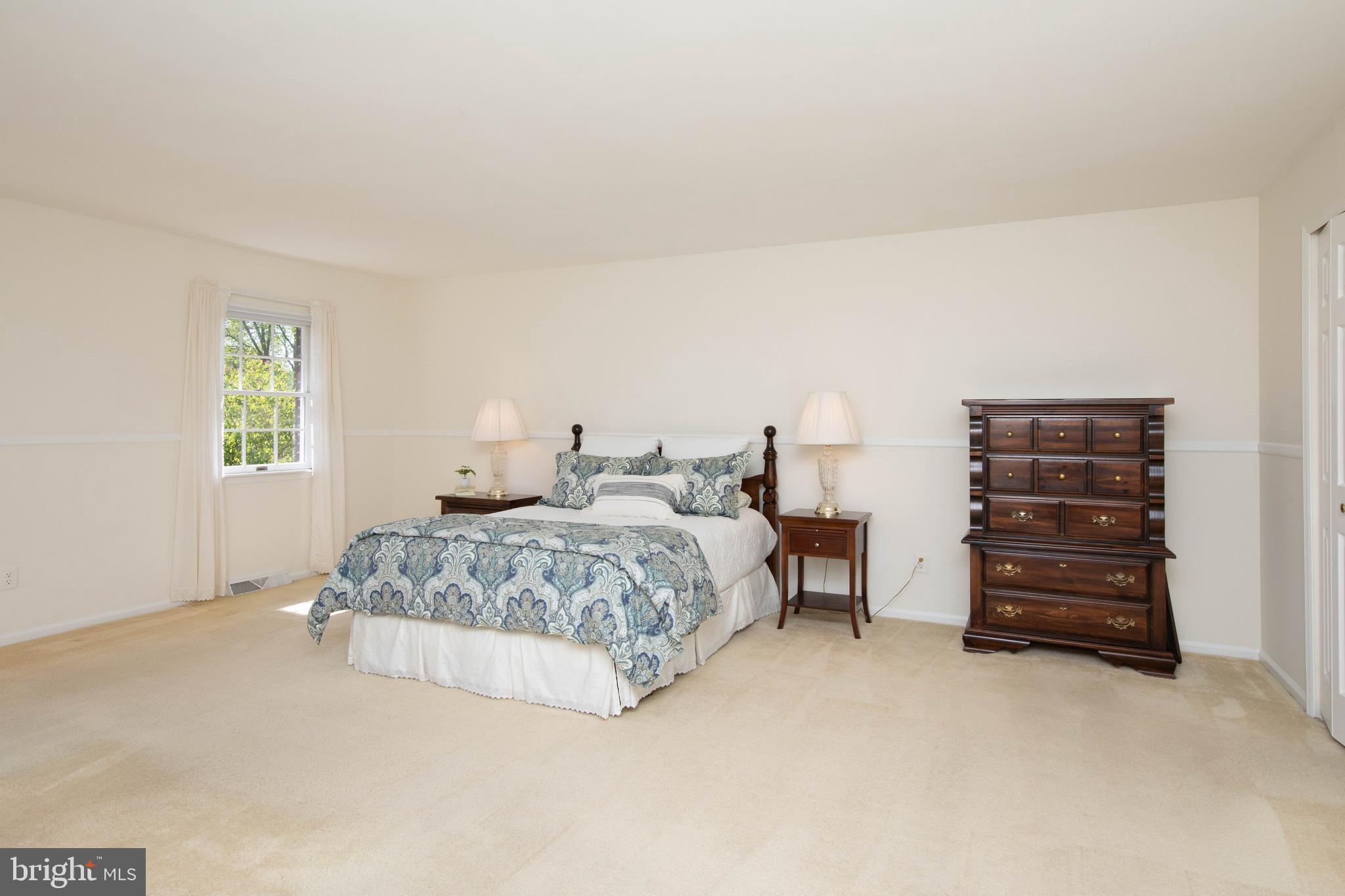 384 Gosling Dr