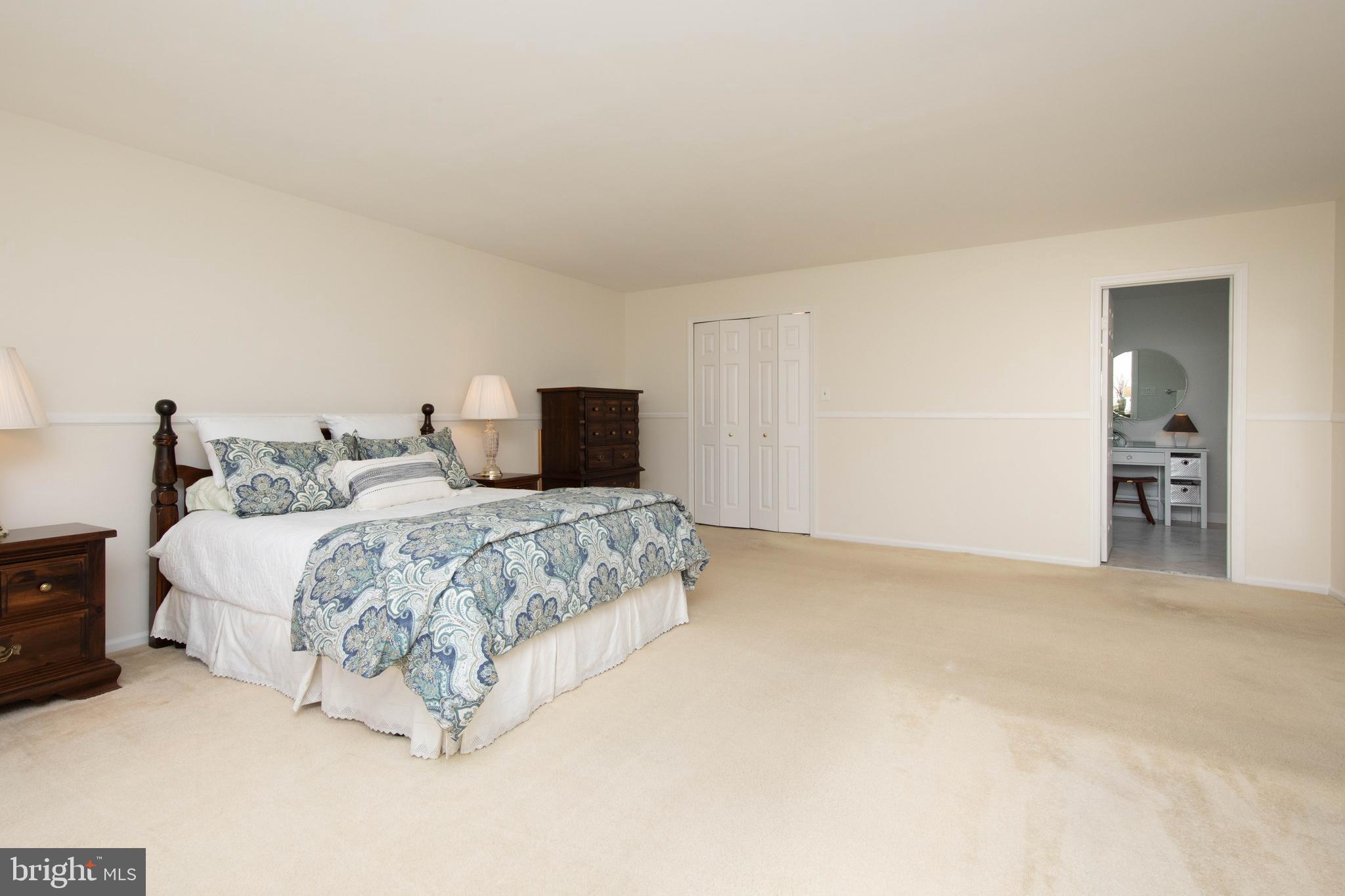 384 Gosling Dr