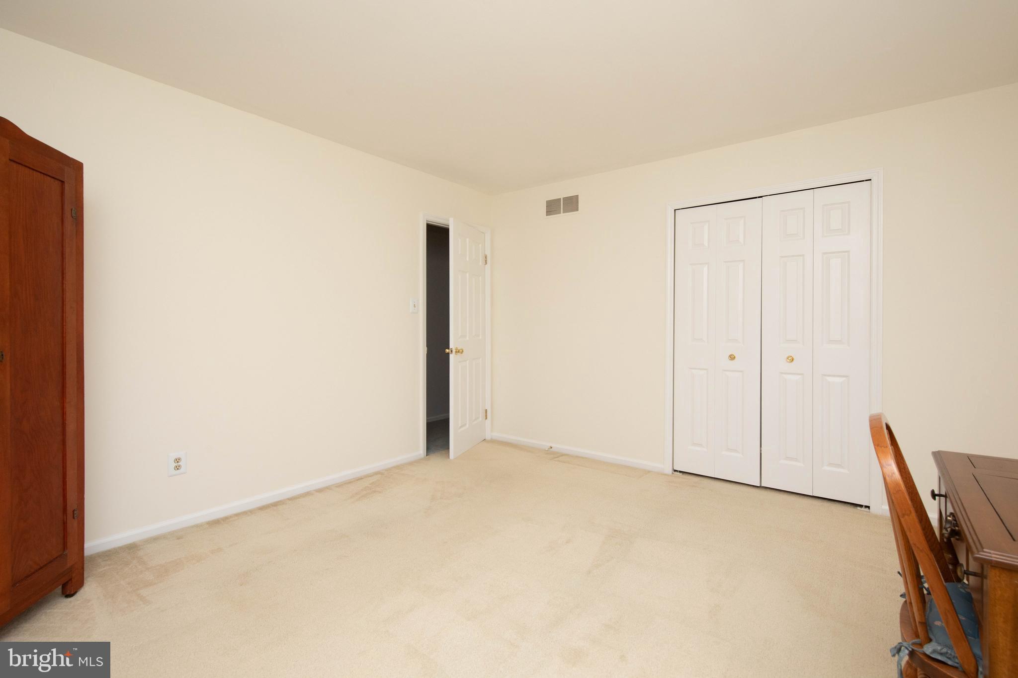384 Gosling Dr