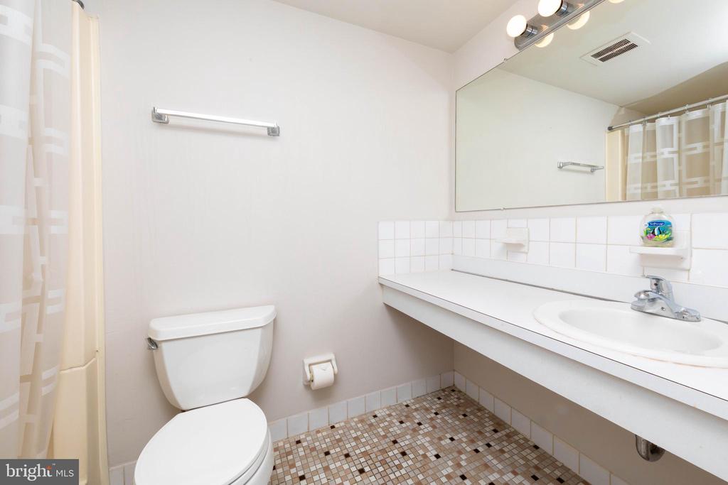 501 N Bethlehem Pike #13-A Lower