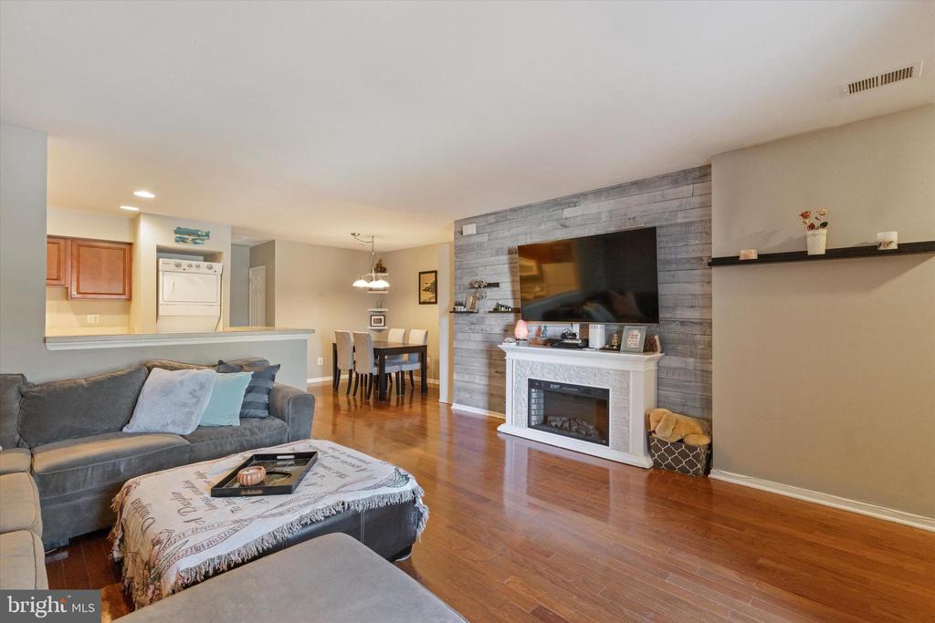 44 Coventry Ct