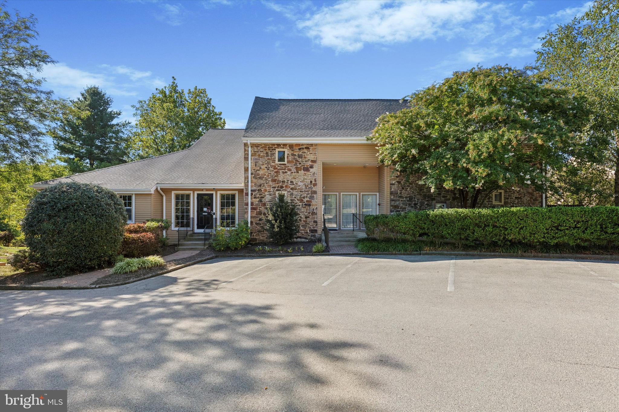 44 Coventry Ct