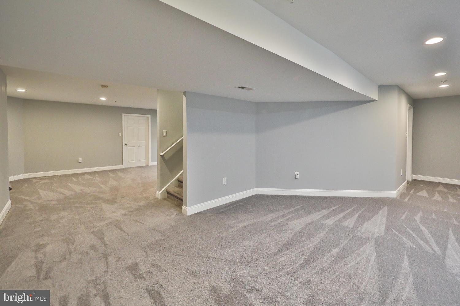 1260 Johnson Ln