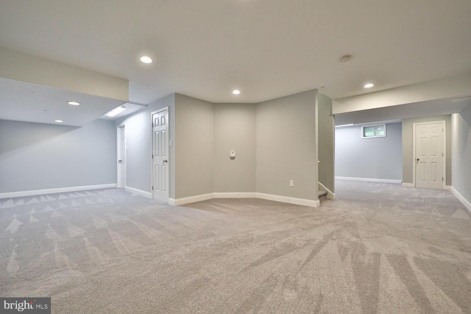 1260 Johnson Ln