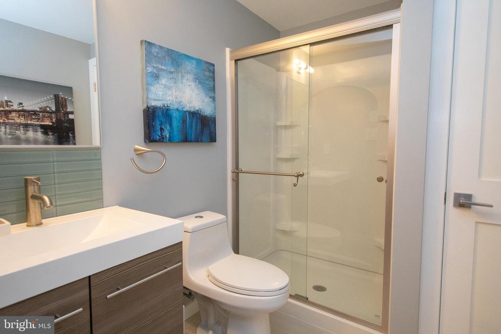 33 Penn Manor Ct