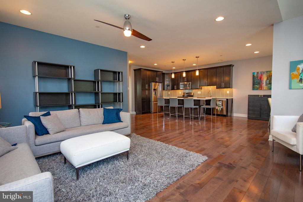 33 Penn Manor Ct