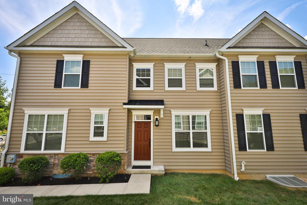 33 Penn Manor Ct